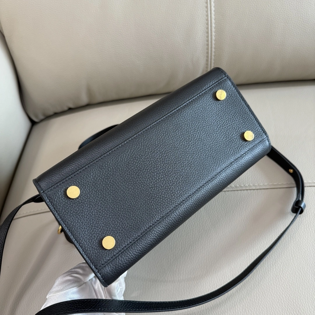 MOMO- 2ur25rry P81113501 high quality version calfskin item：E-B177I2521