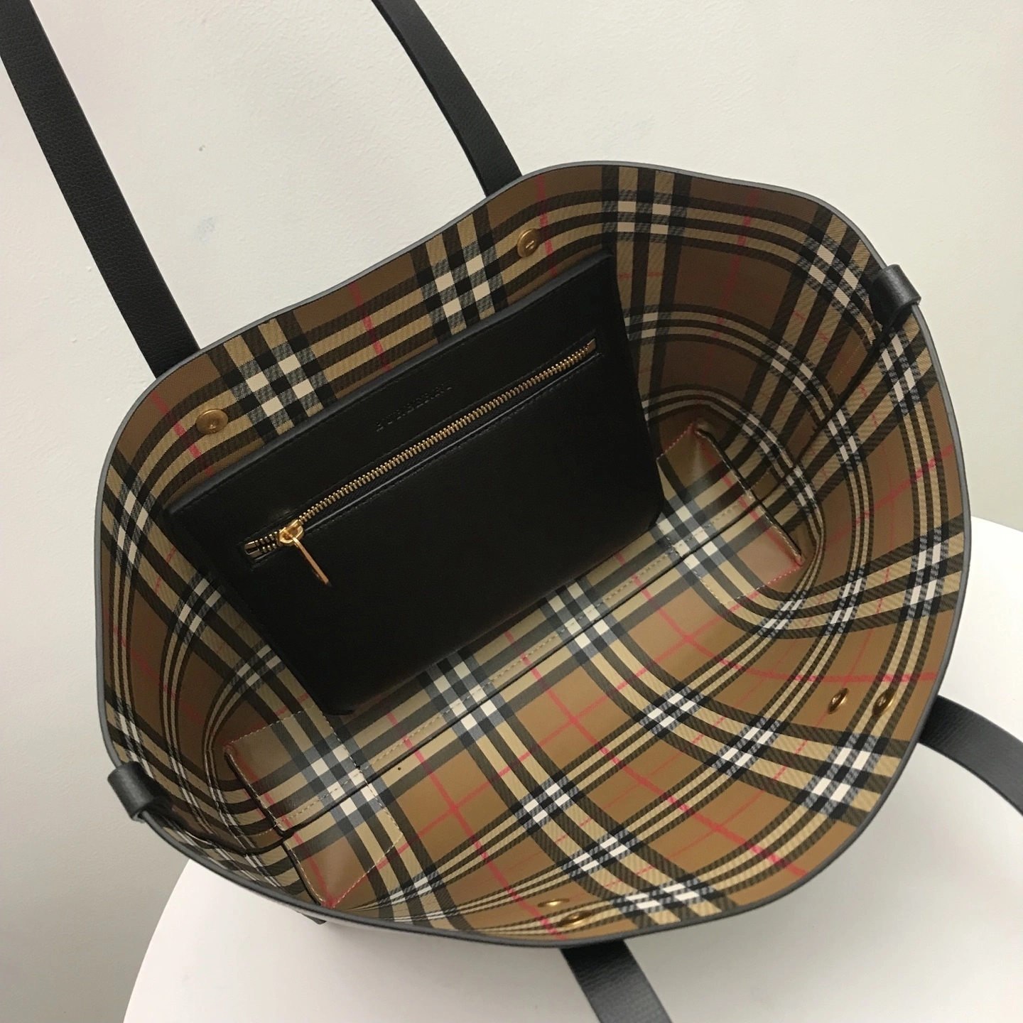 MOMO- 2ur25rry high quality version item：E-B000J2399F
