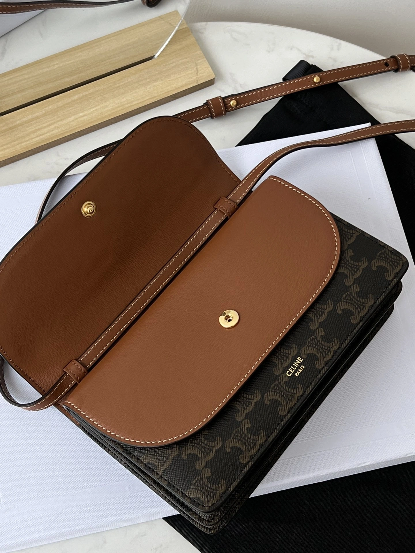MOMO- 358i95 10D852CG9-04LU high quality version Woc item:E-B805J2404