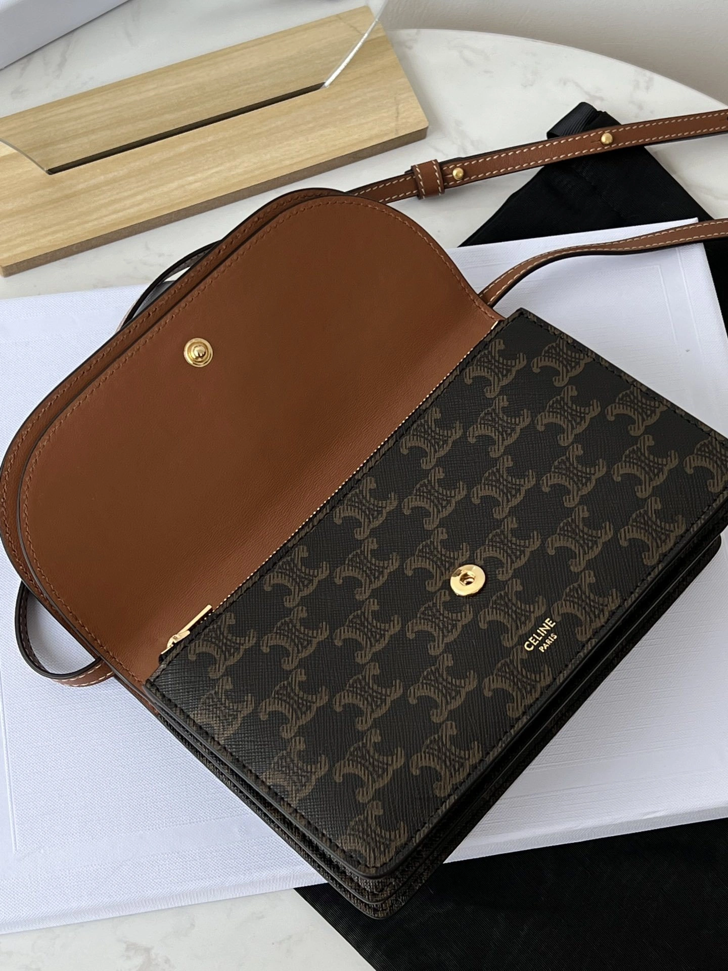 MOMO- 358i95 10D852CG9-04LU high quality version Woc item:E-B805J2404