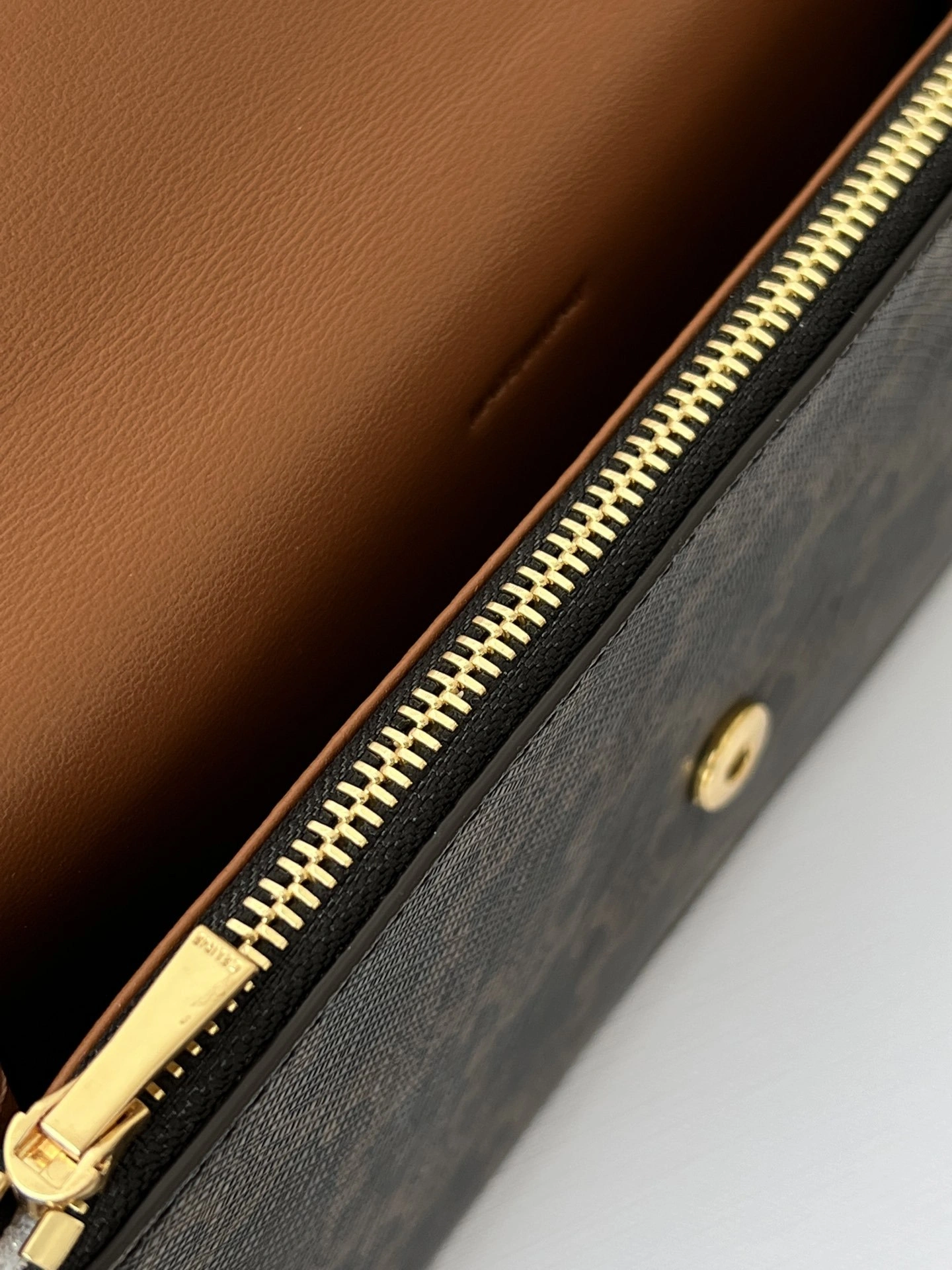 MOMO- 358i95 10D852CG9-04LU high quality version Woc item:E-B805J2404