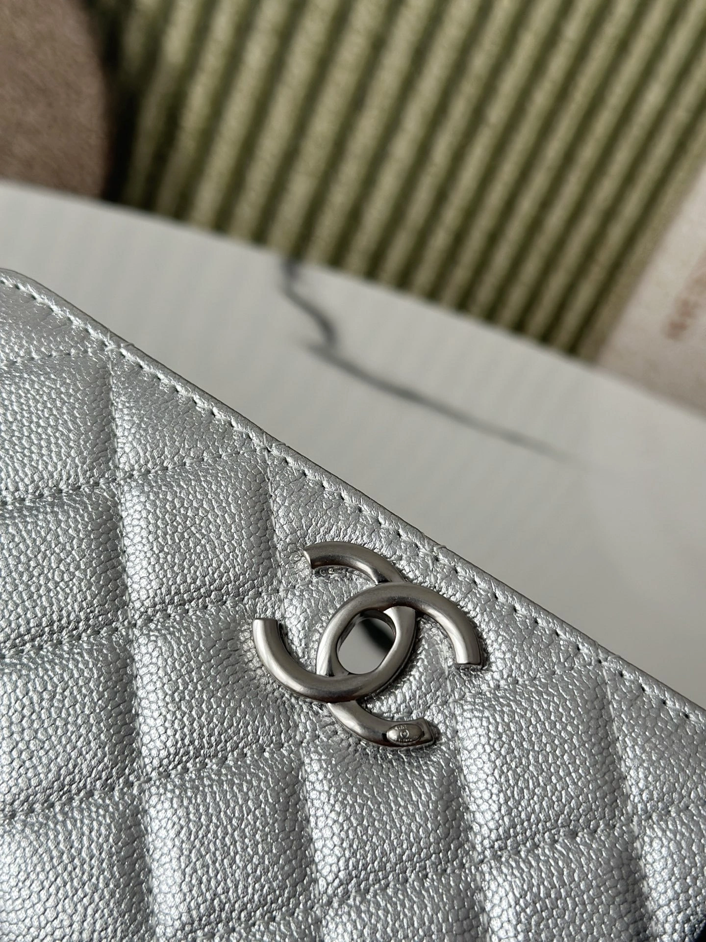 MOMO--3h1958 AP3938-B21924-U3467 high quality version sheepskin item:E-B000L1607T