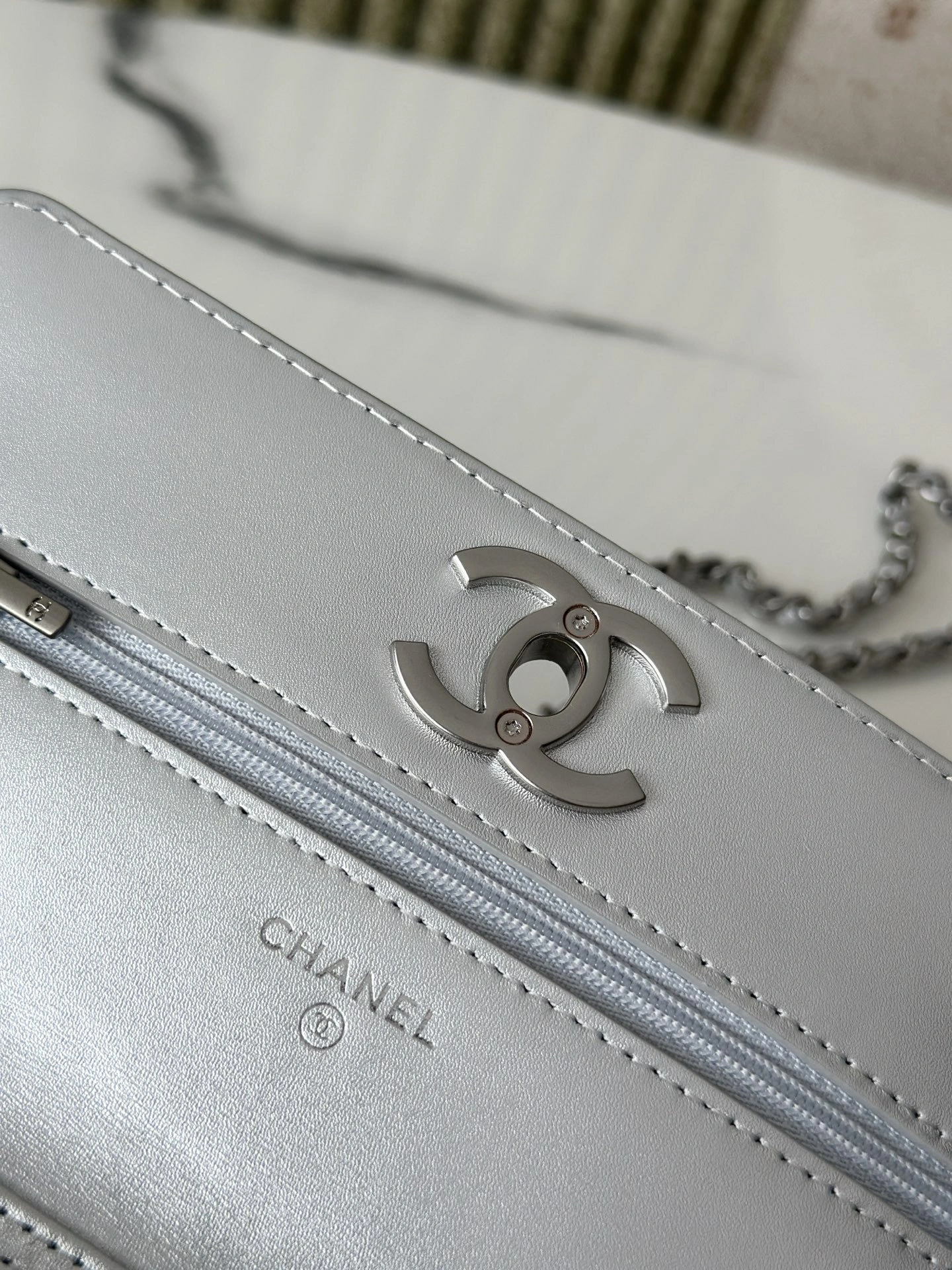 MOMO--3h1958 AP3938-B21924-U3467 high quality version sheepskin item:E-B000L1607T