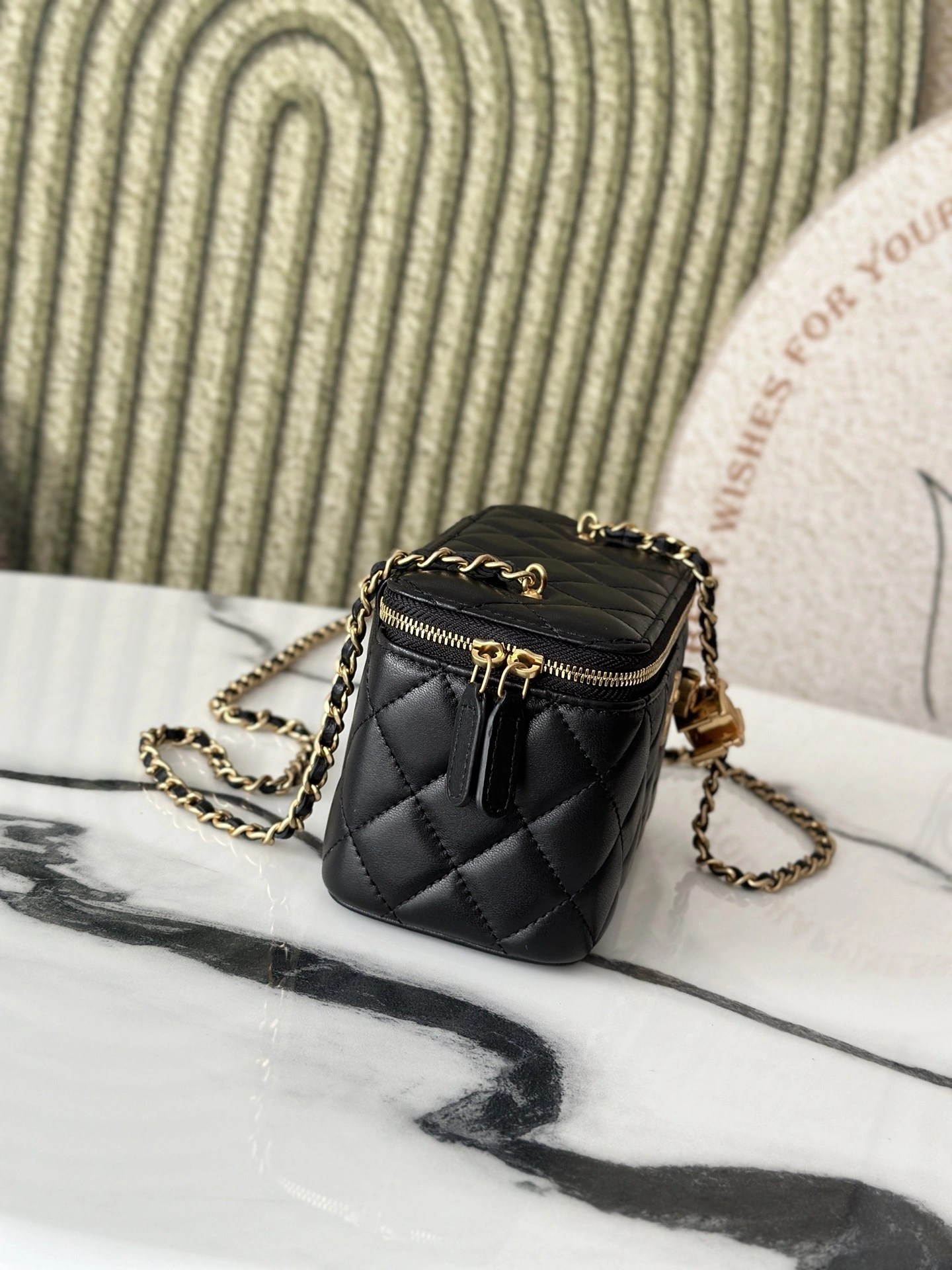 MOMO--3h1958 AP4802-B21416-94305 high quality version sheepskin item:E-B000L1605T