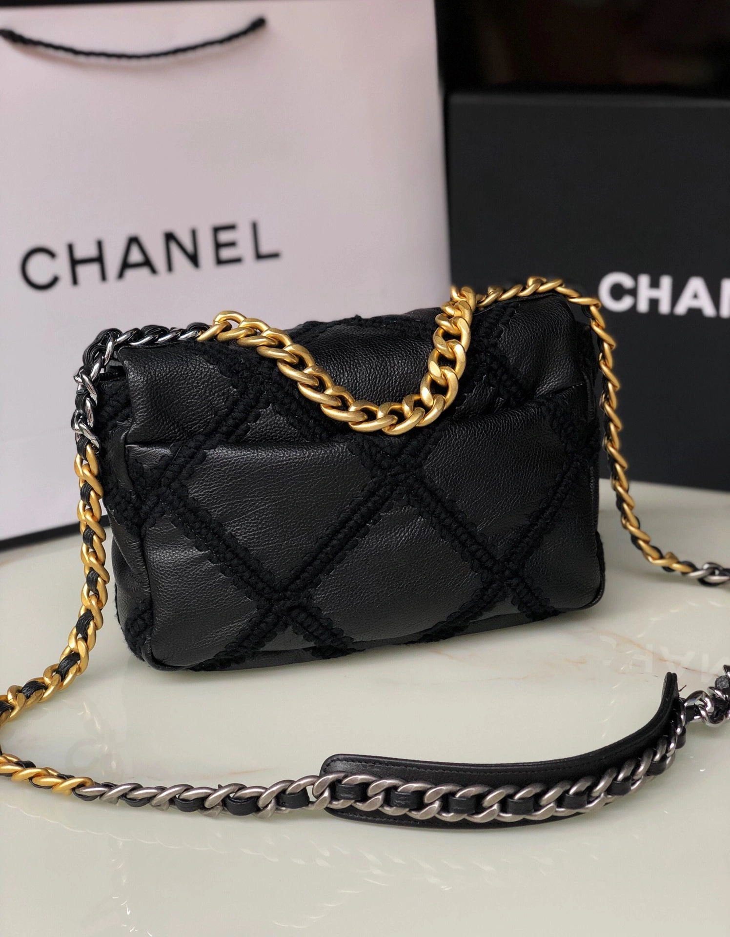MOMO--3h1958 AS1160-B04824-94305 high quality version cowhide item:E-B000J1922