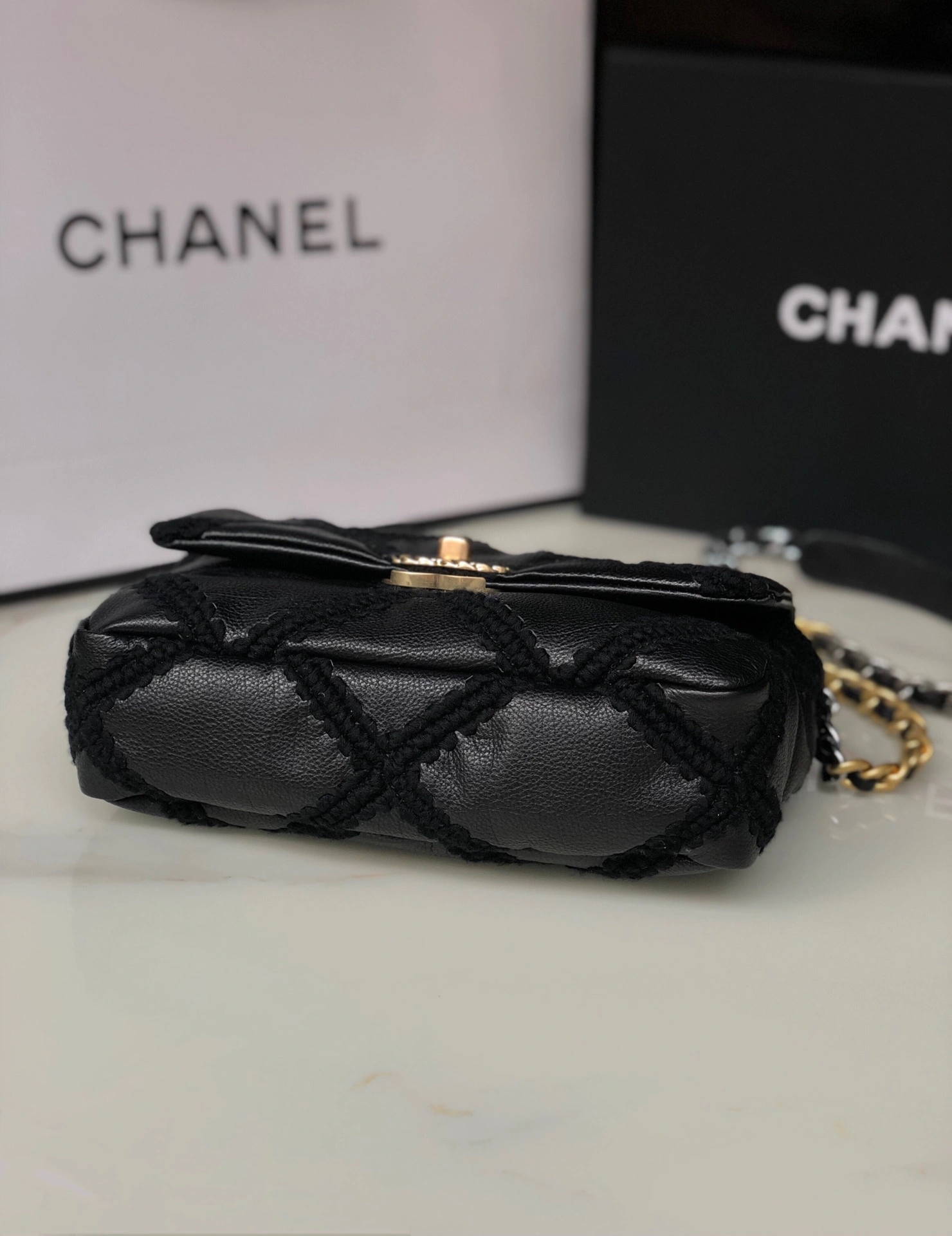 MOMO--3h1958 AS1160-B04824-94305 high quality version cowhide item:E-B000J1922