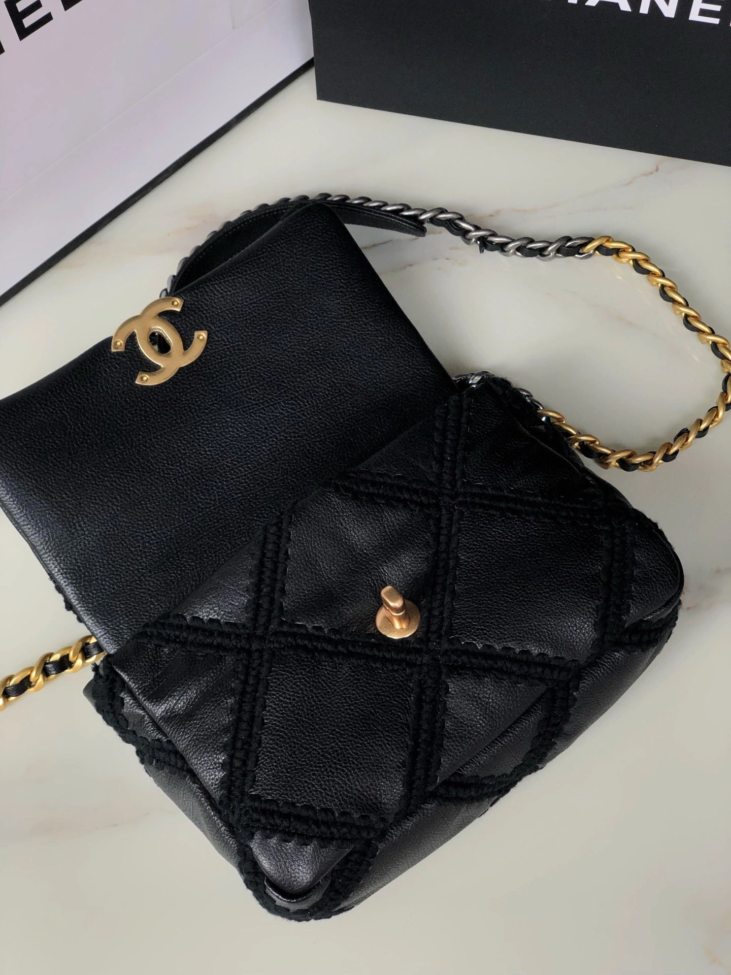 MOMO--3h1958 AS1160-B04824-94305 high quality version cowhide item:E-B000J1922
