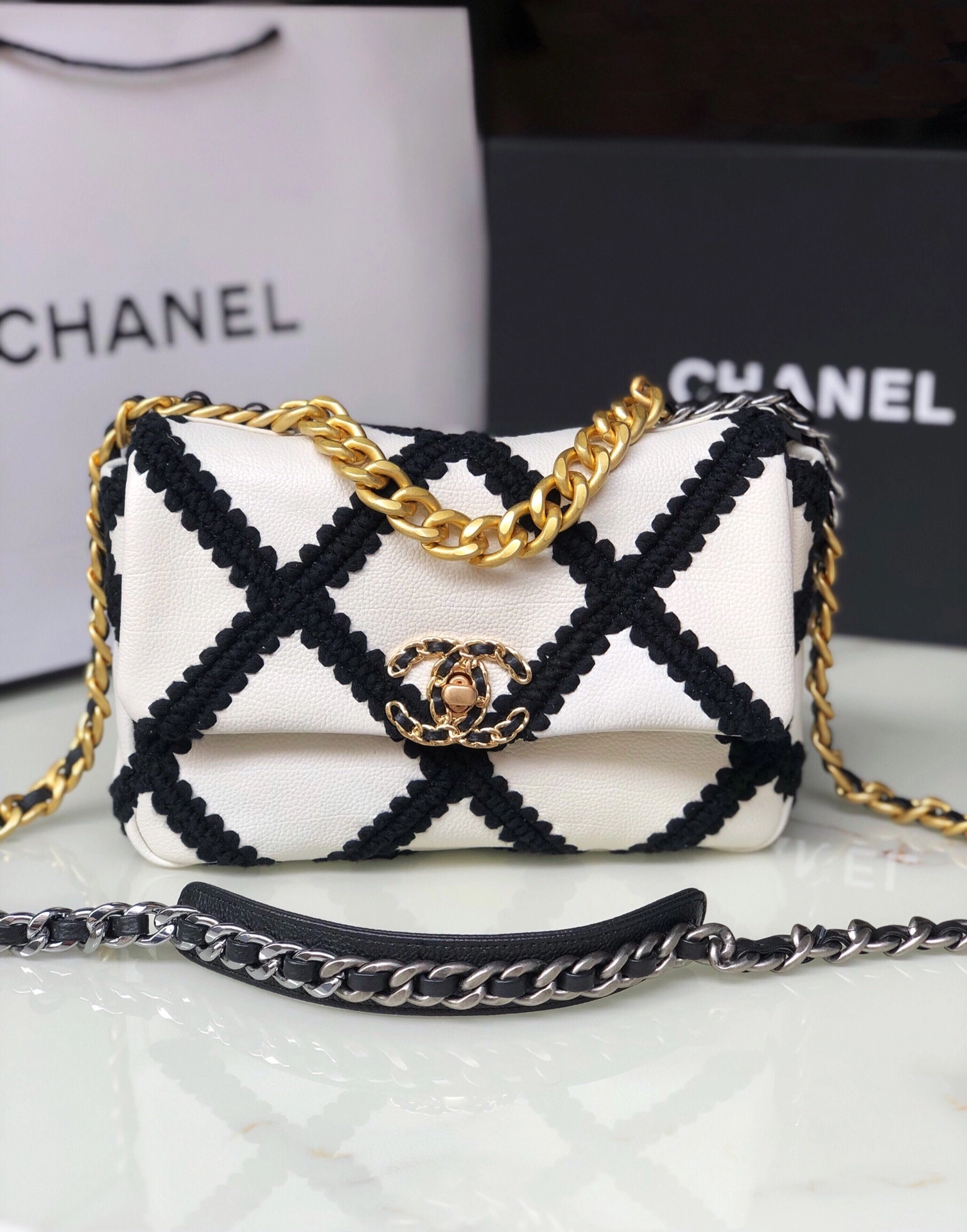 MOMO--3h1958 AS1160-B04824-C0200 high quality version cowhide item:E-B000J1923