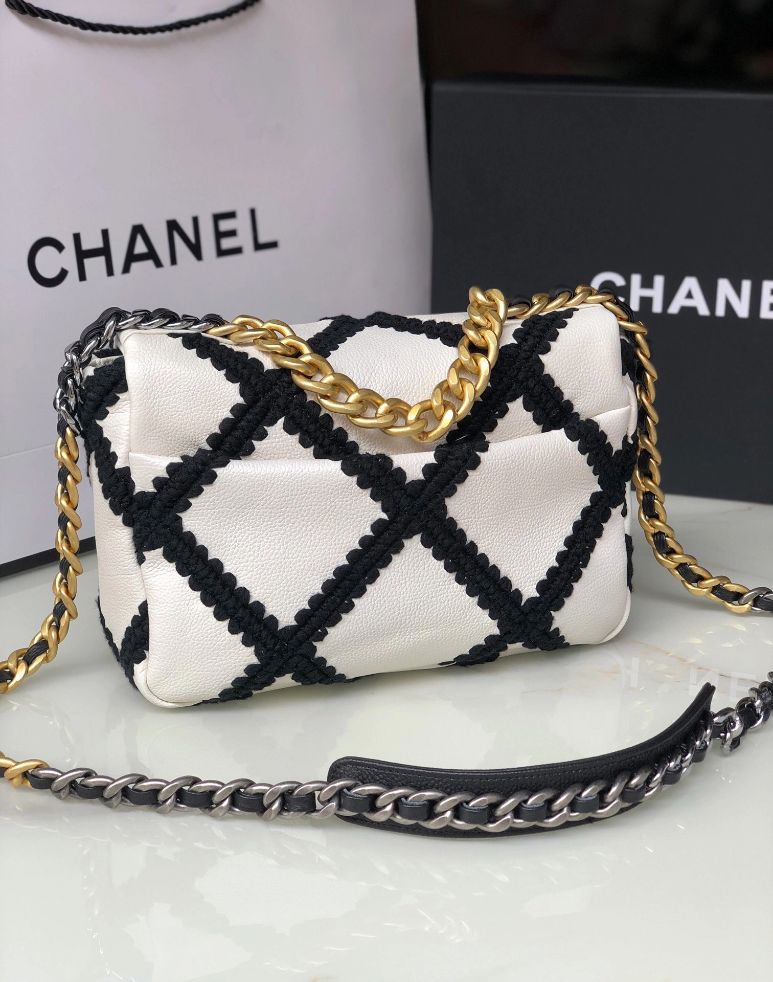 MOMO--3h1958 AS1160-B04824-C0200 high quality version cowhide item:E-B000J1923