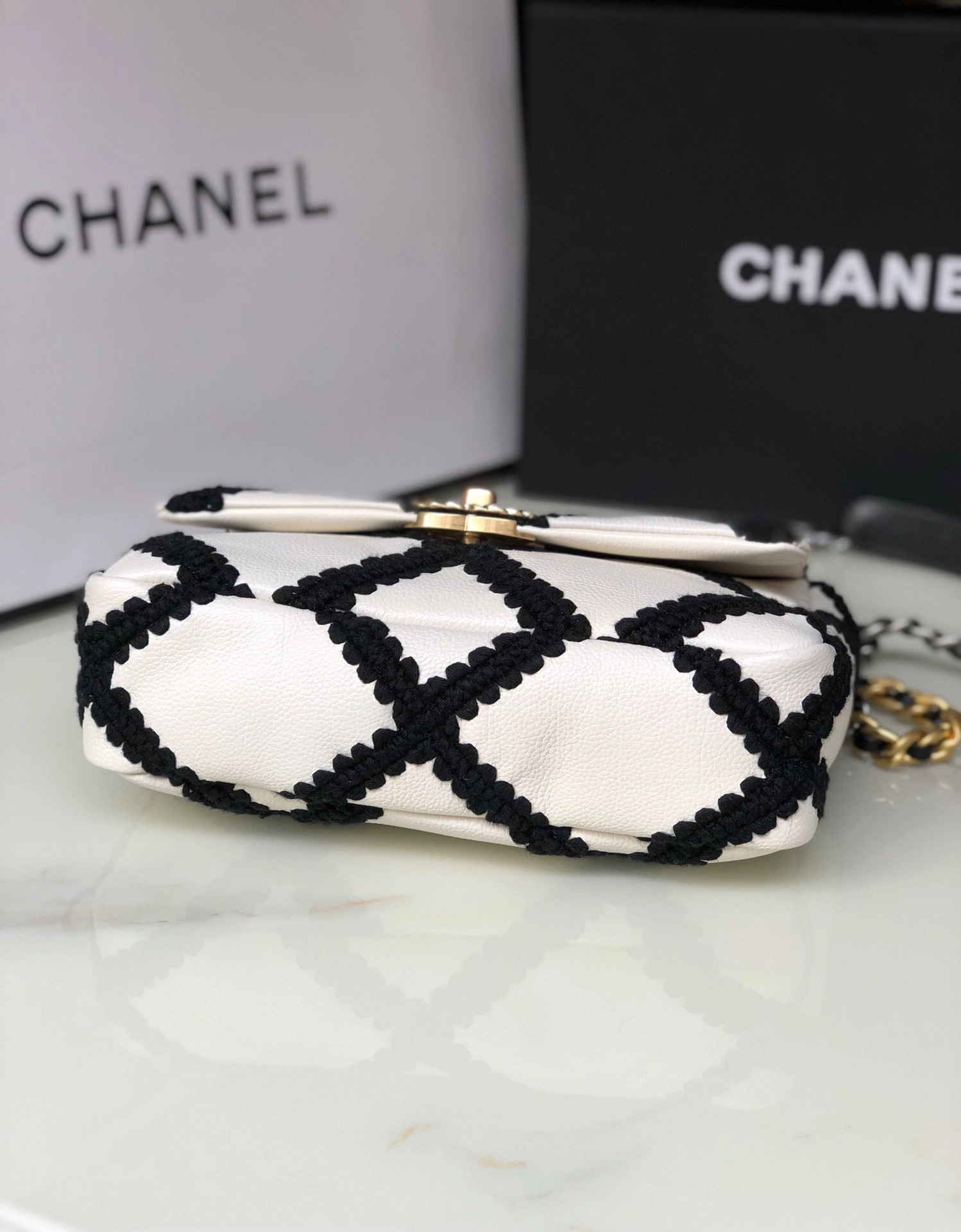 MOMO--3h1958 AS1160-B04824-C0200 high quality version cowhide item:E-B000J1923