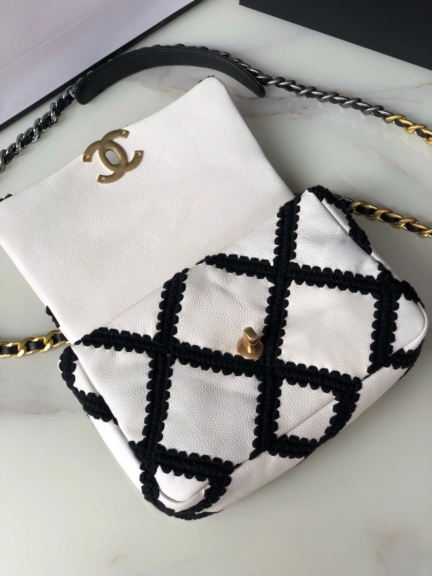 MOMO--3h1958 AS1160-B04824-C0200 high quality version cowhide item:E-B000J1923