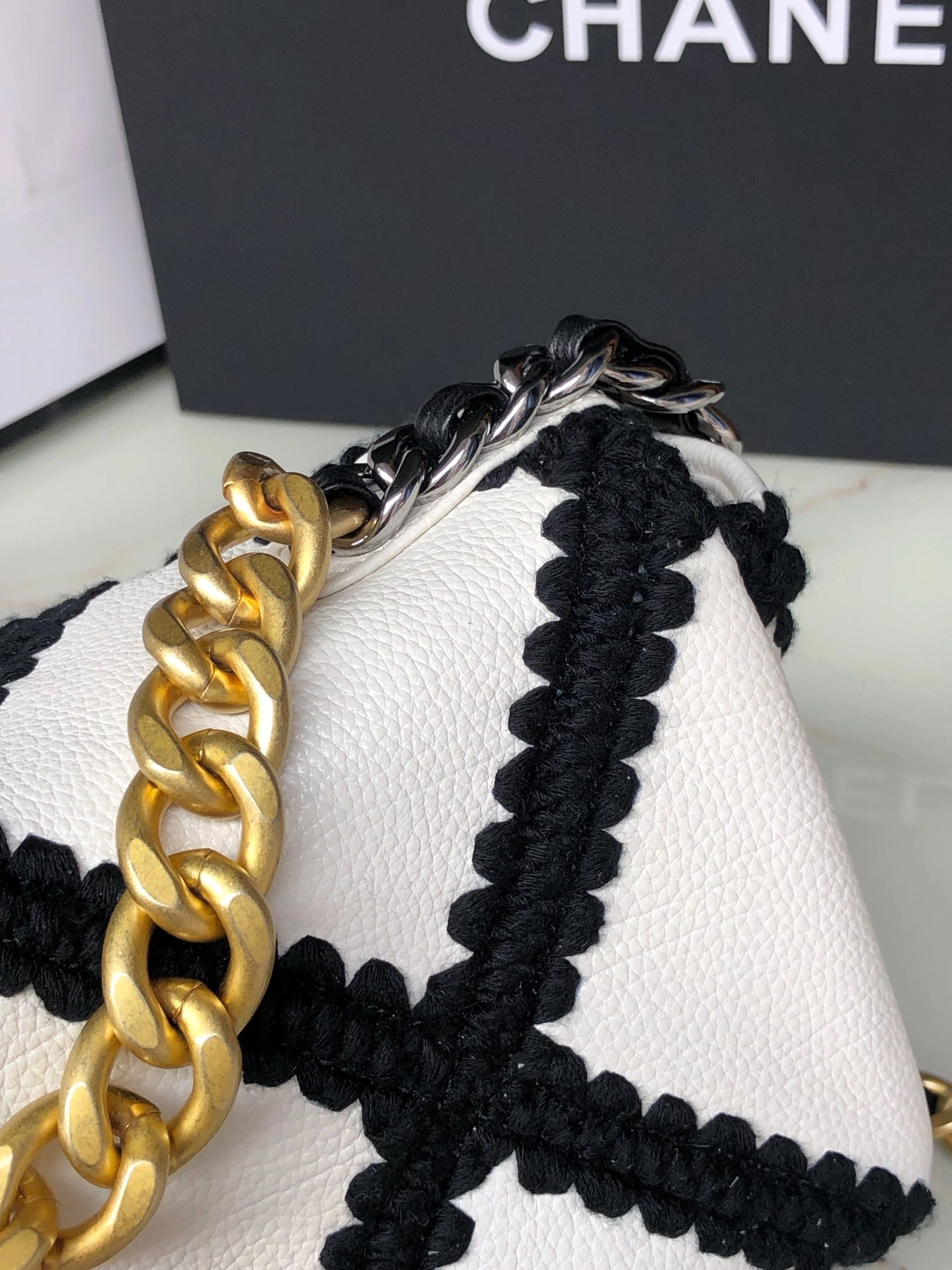 MOMO--3h1958 AS1160-B04824-C0200 high quality version cowhide item:E-B000J1923