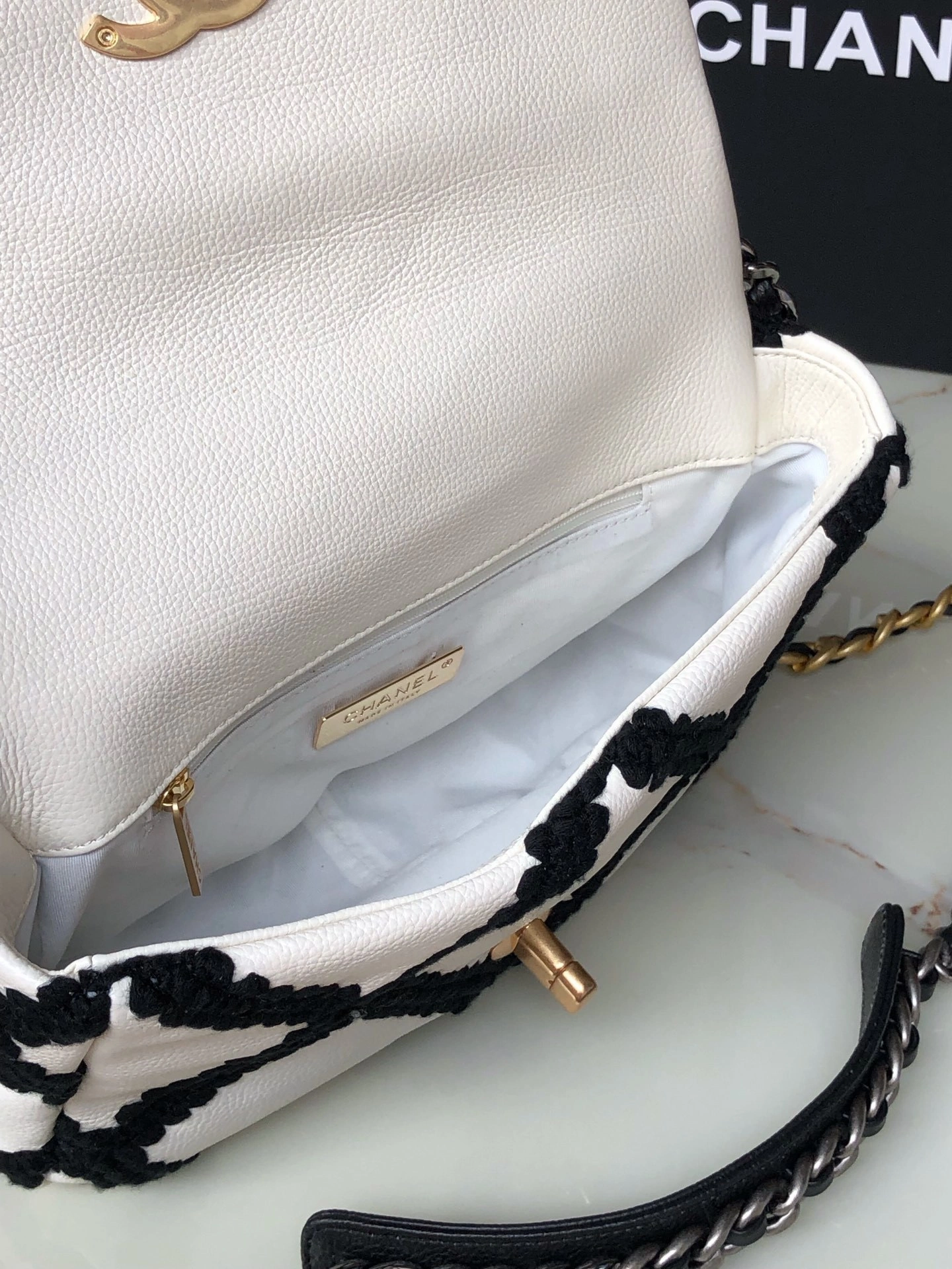 MOMO--3h1958 AS1160-B04824-C0200 high quality version cowhide item:E-B000J1923