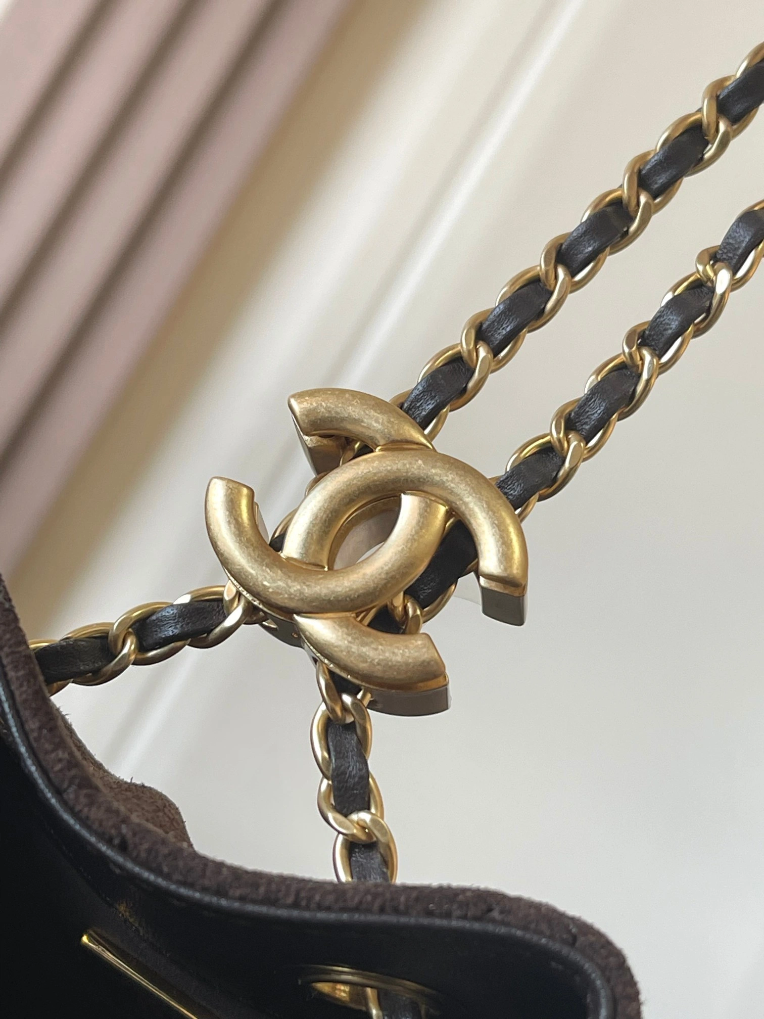 MOMO--3h1958 AS5293-B22309-U4139 high quality version cowhide item:E-B000L1023W