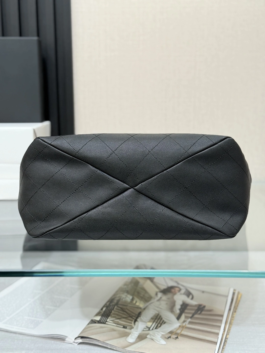 MOMO--3h1958 AS5746-B21867-94305 high quality version cowhide item:E-B000L0722T