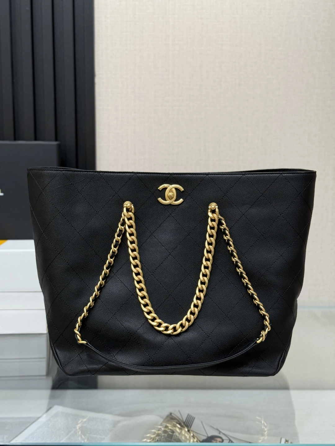 MOMO--3h1958 AS5746-B21867-94305 high quality version cowhide item:E-B000L0722T