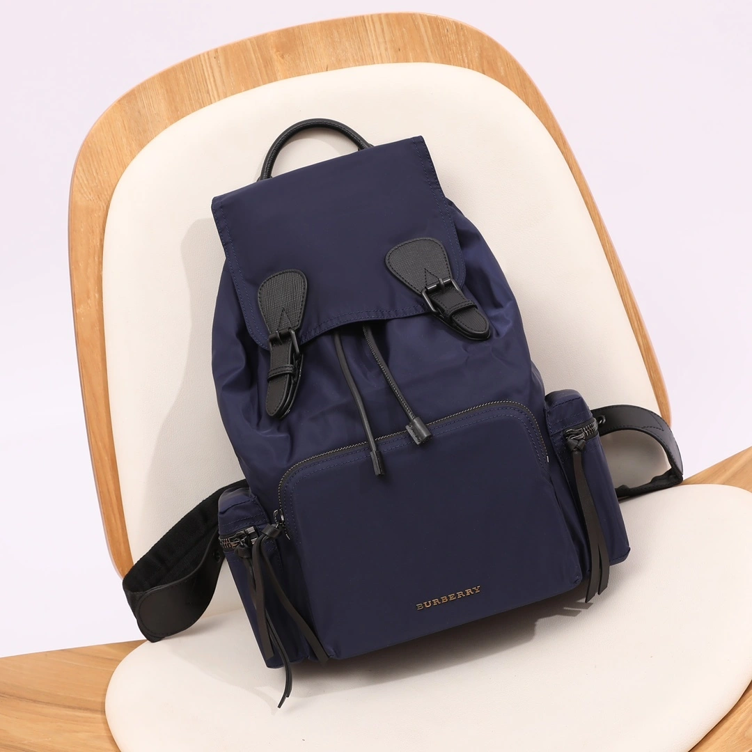MOMO- 4020937 item:D-B000A2445R
