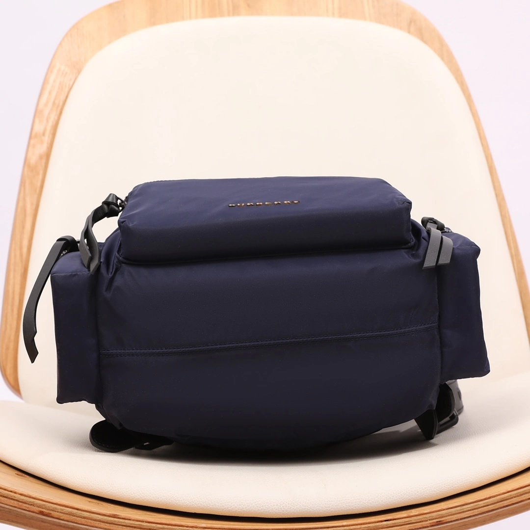 MOMO- 4020937 item:D-B000A2445R