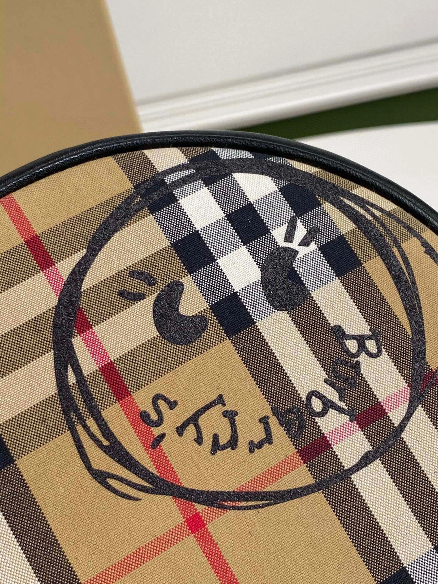 MOMO- 4078474 item：B-B000F2106C