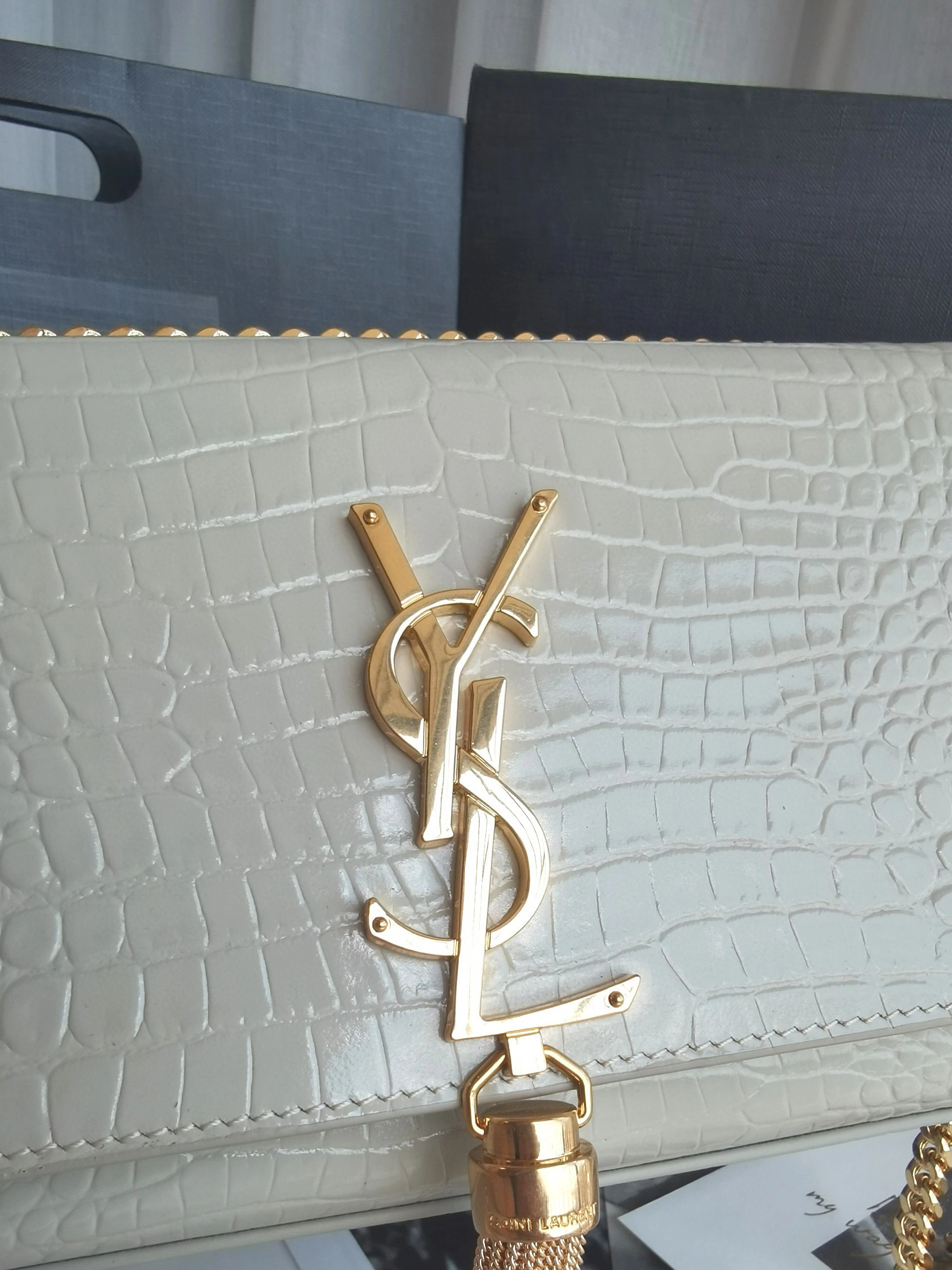 MOMO- 452159DND1J9207 KATE calfskin item：B-B063F0603C