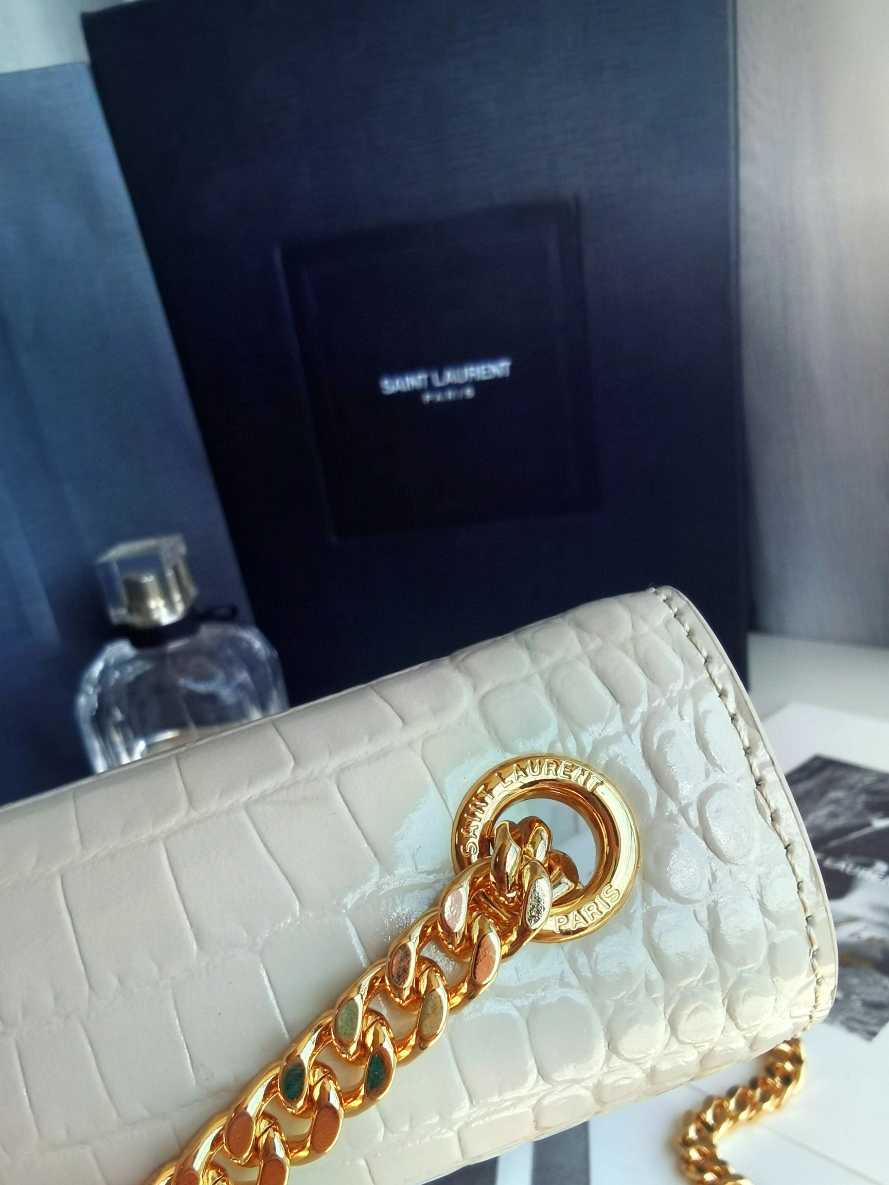 MOMO- 452159DND1J9207 KATE calfskin item：B-B063F0603C