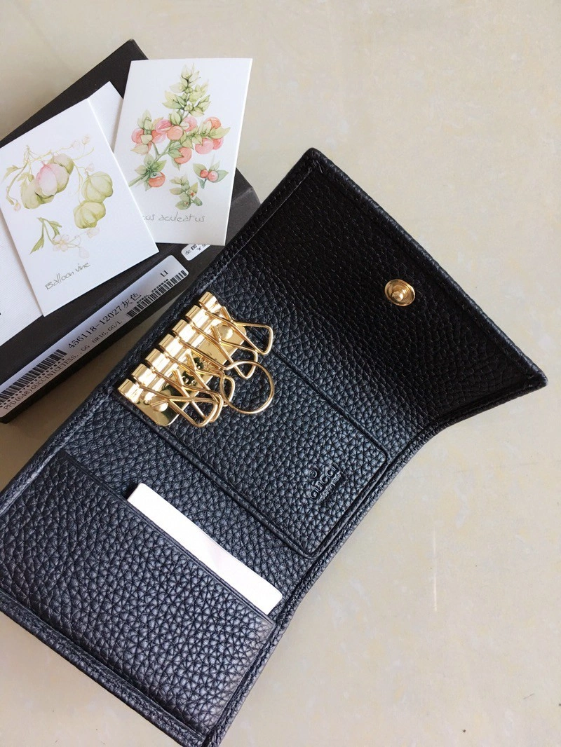 MOMO- 456118 cowhide item : B-B00M0813