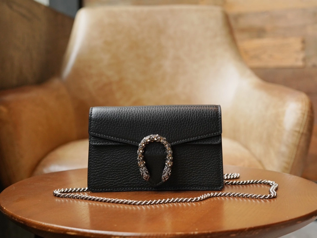 MOMO--‎476432 CAOGN 8176 476432-CAOGN-8176 item：C-B461H1079Q