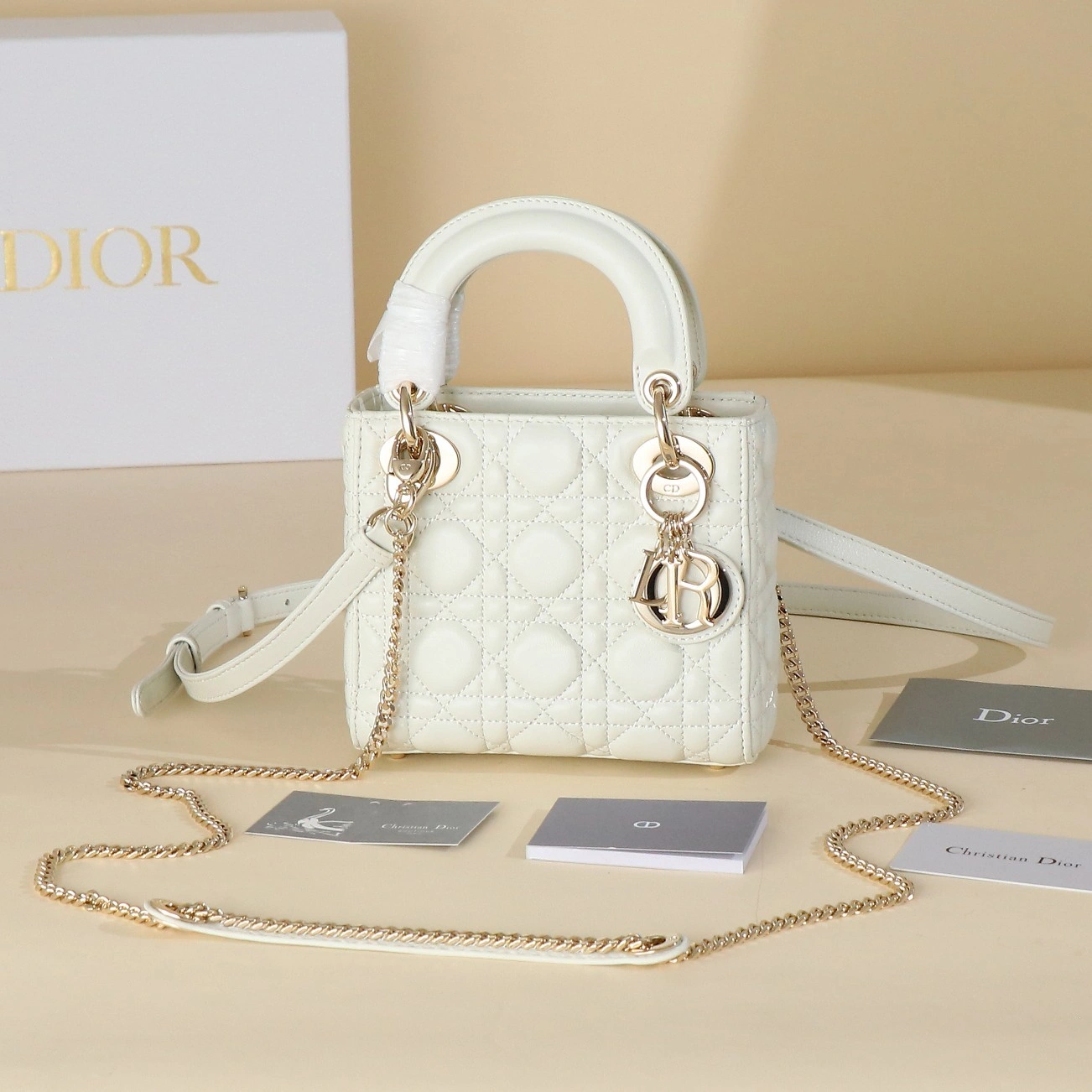 MOMO- 4io M0505OCAL-M030 high quality version lady sheepskin item:E-B000L2038T