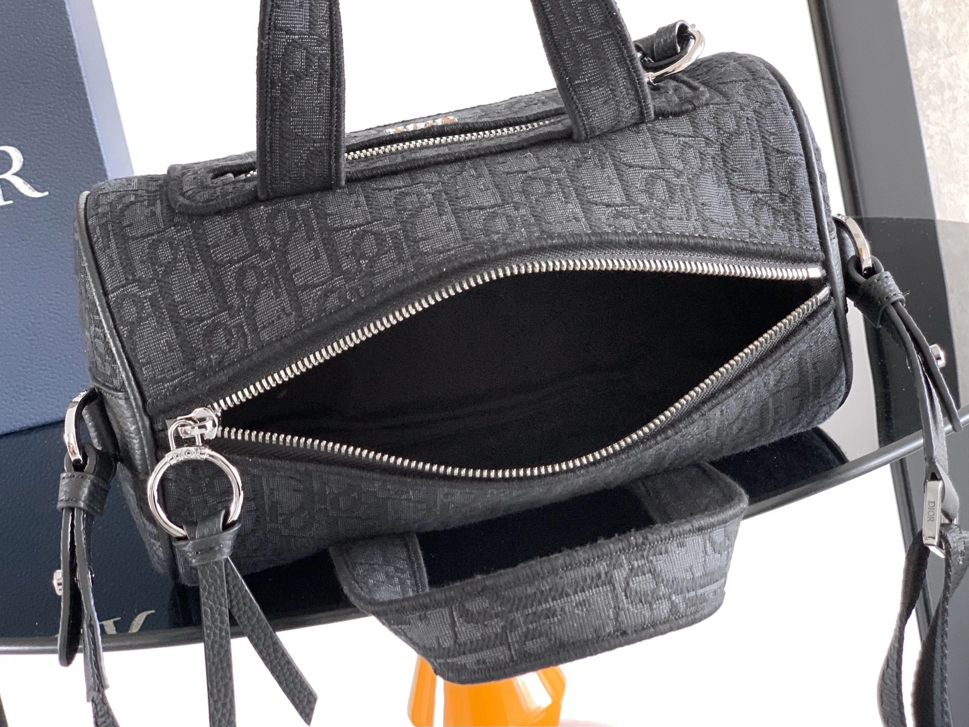 MOMO- 4ior 1ESPO397YJZ-H03E high quality version item：E-B813I2472