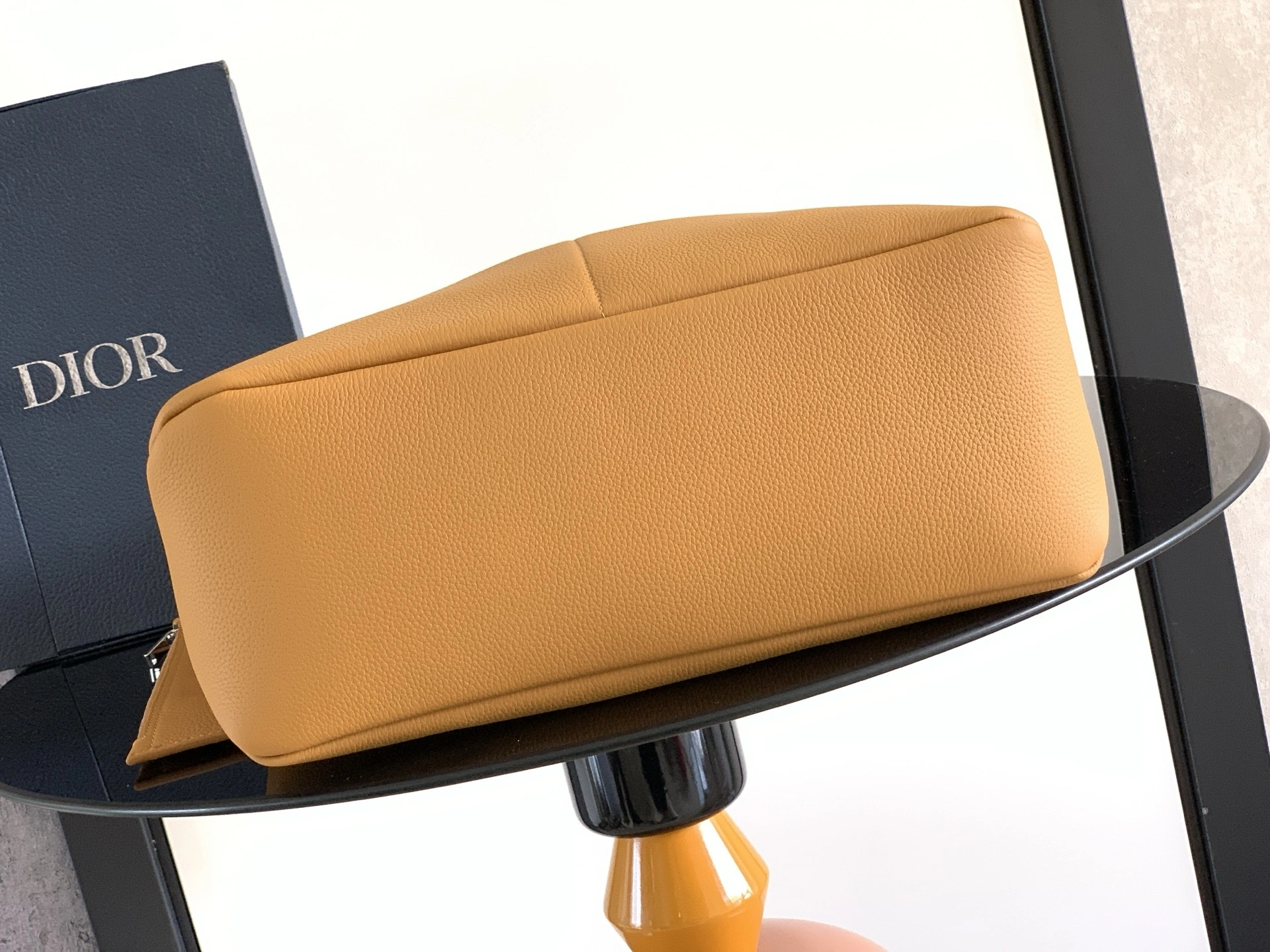 MOMO- 4ior 1LLSH276KEC-H130 Privé high quality version cowhide item：E-B813I2475
