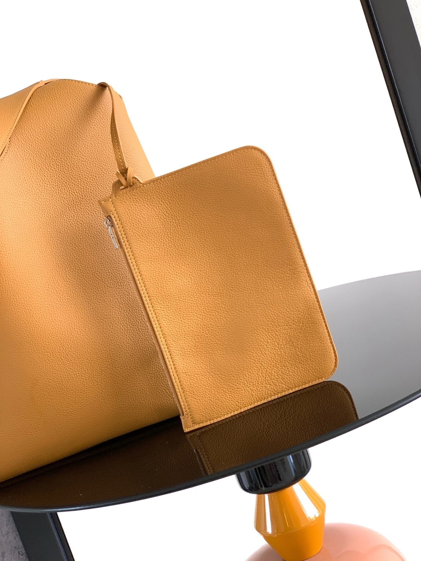 MOMO- 4ior 1LLSH276KEC-H130 Privé high quality version cowhide item：E-B813I2475