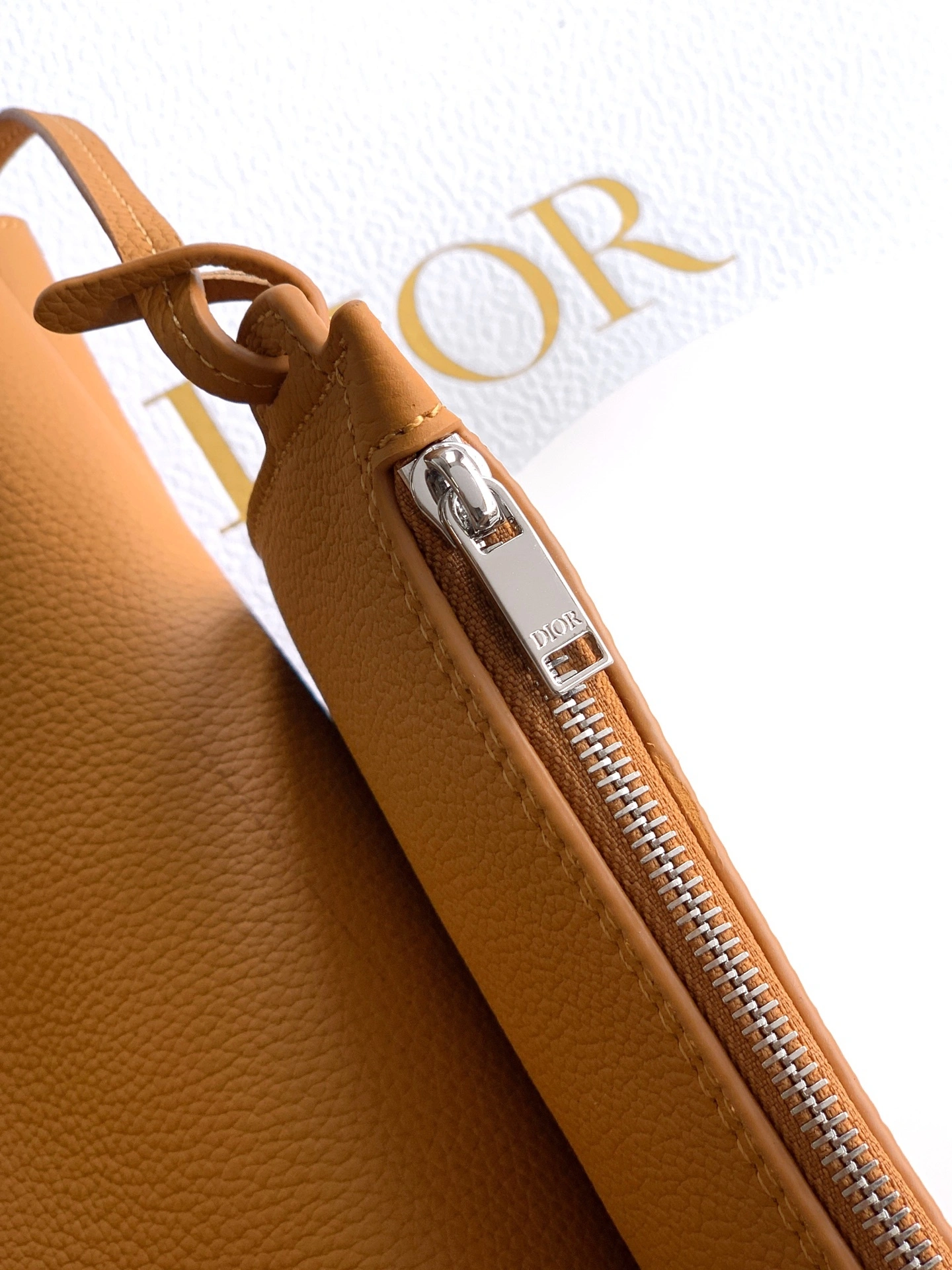 MOMO- 4ior 1LLSH276KEC-H130 Privé high quality version cowhide item：E-B813I2475