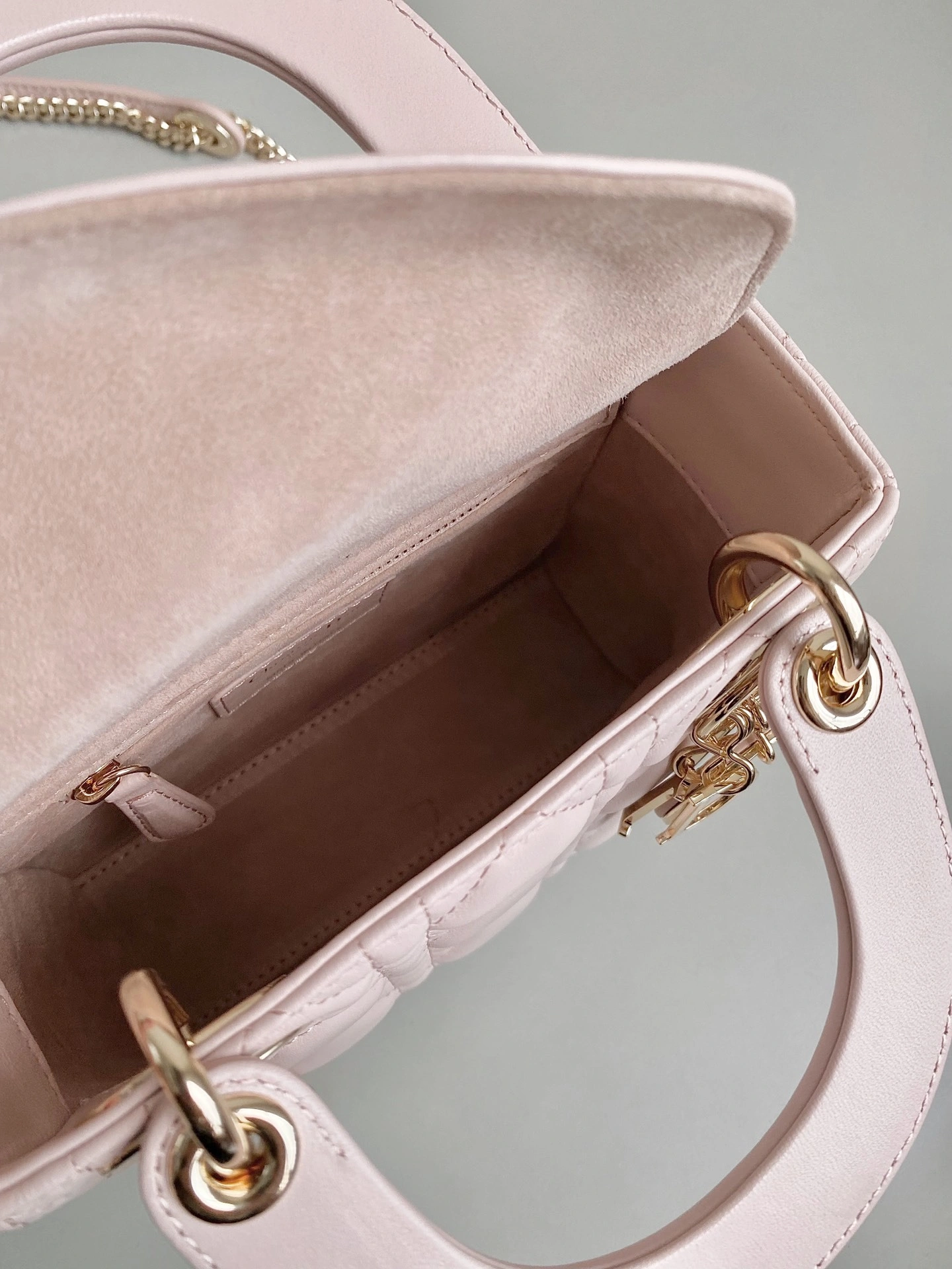 MOMO- 4ior M0505ONGE-M413 high quality version sheephide item：E-B177I2560