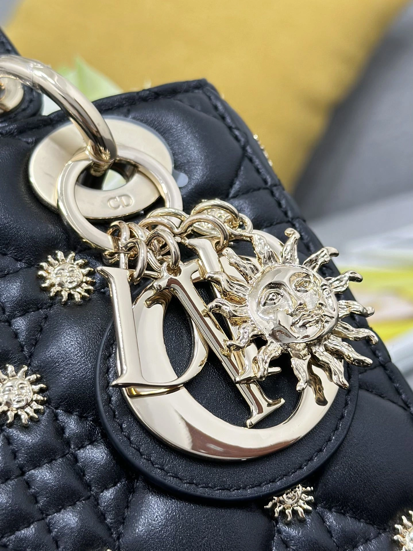 MOMO- 4ior M0531OBKIM900My high quality version item：E-B063I2450