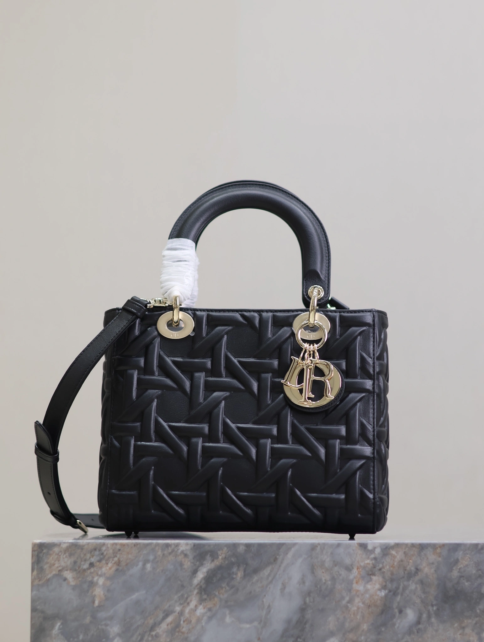 MOMO--4ior M0565OBPJ-M900 high quality version Lady cowhide item:E-B000L2057T