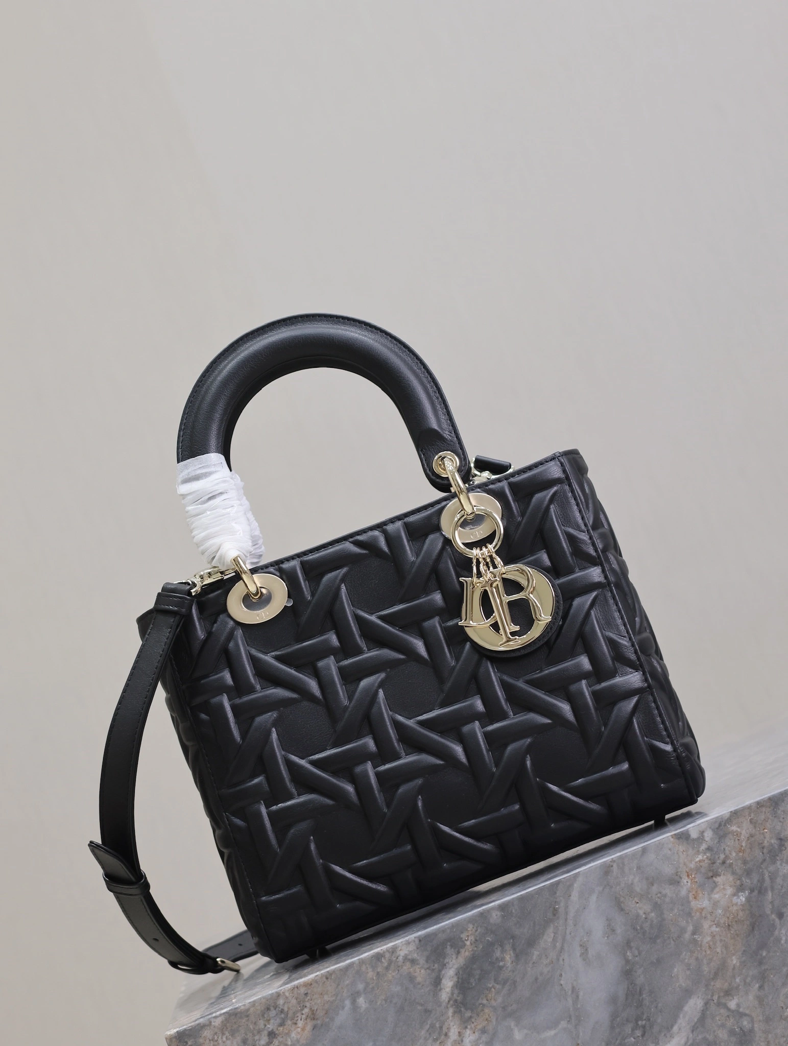 MOMO--4ior M0565OBPJ-M900 high quality version Lady cowhide item:E-B000L2057T