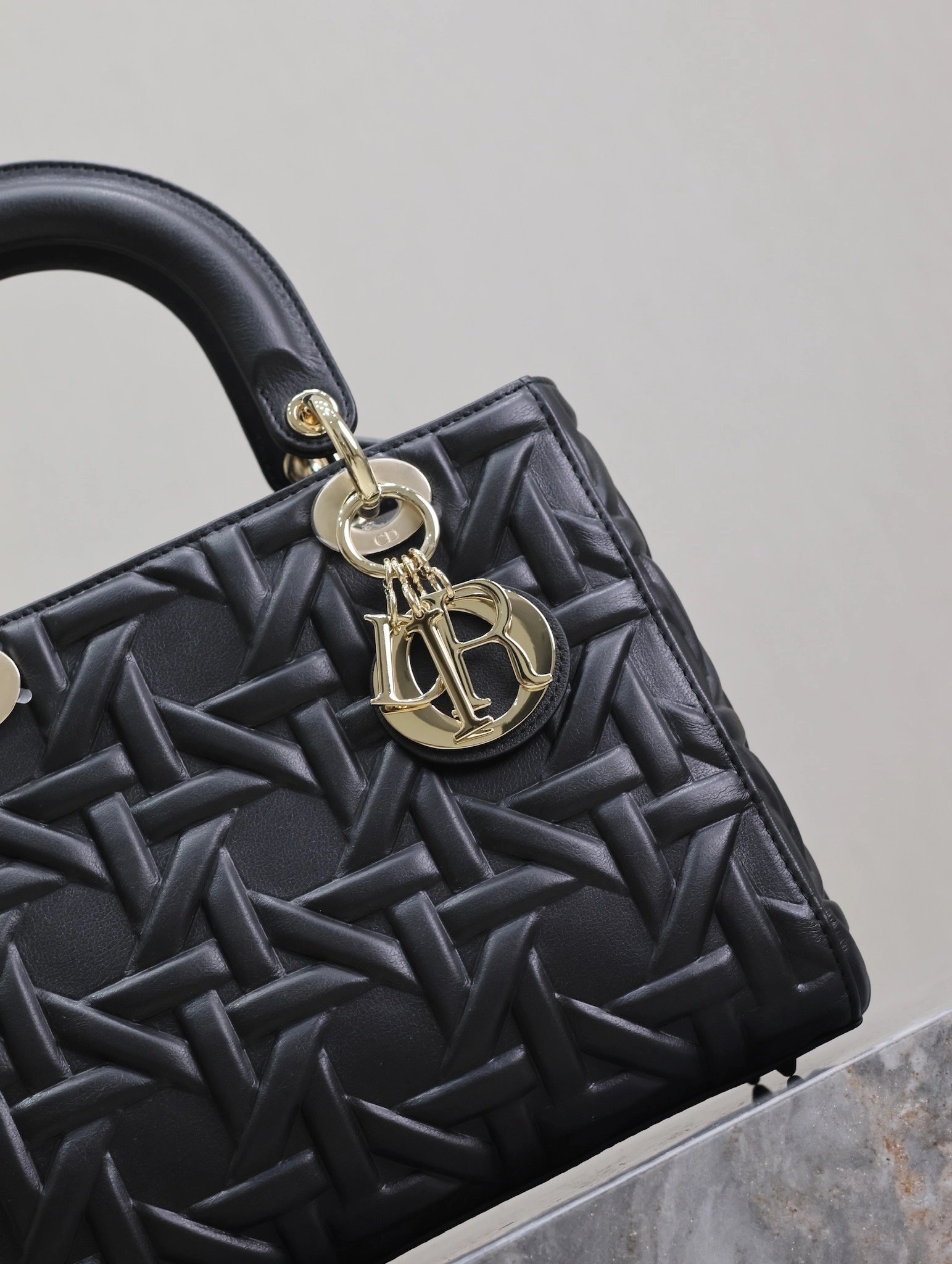 MOMO--4ior M0565OBPJ-M900 high quality version Lady cowhide item:E-B000L2057T
