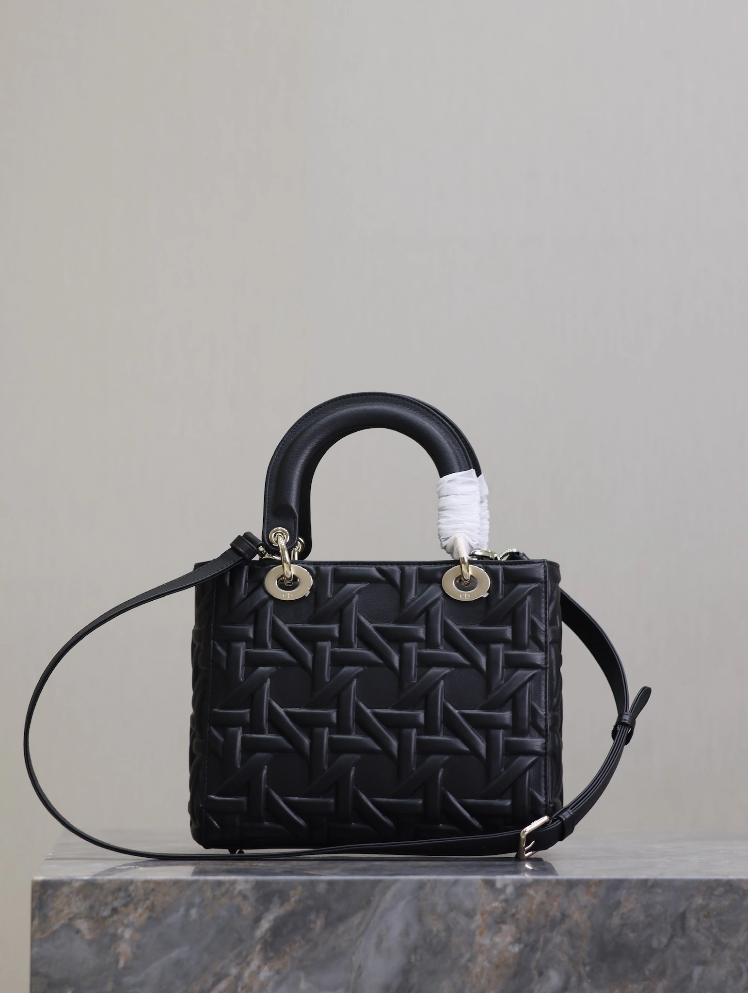 MOMO--4ior M0565OBPJ-M900 high quality version Lady cowhide item:E-B000L2057T