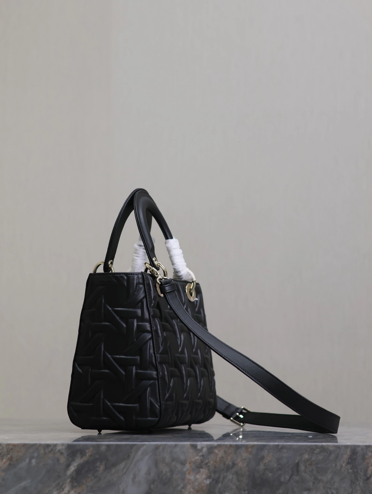 MOMO--4ior M0565OBPJ-M900 high quality version Lady cowhide item:E-B000L2057T