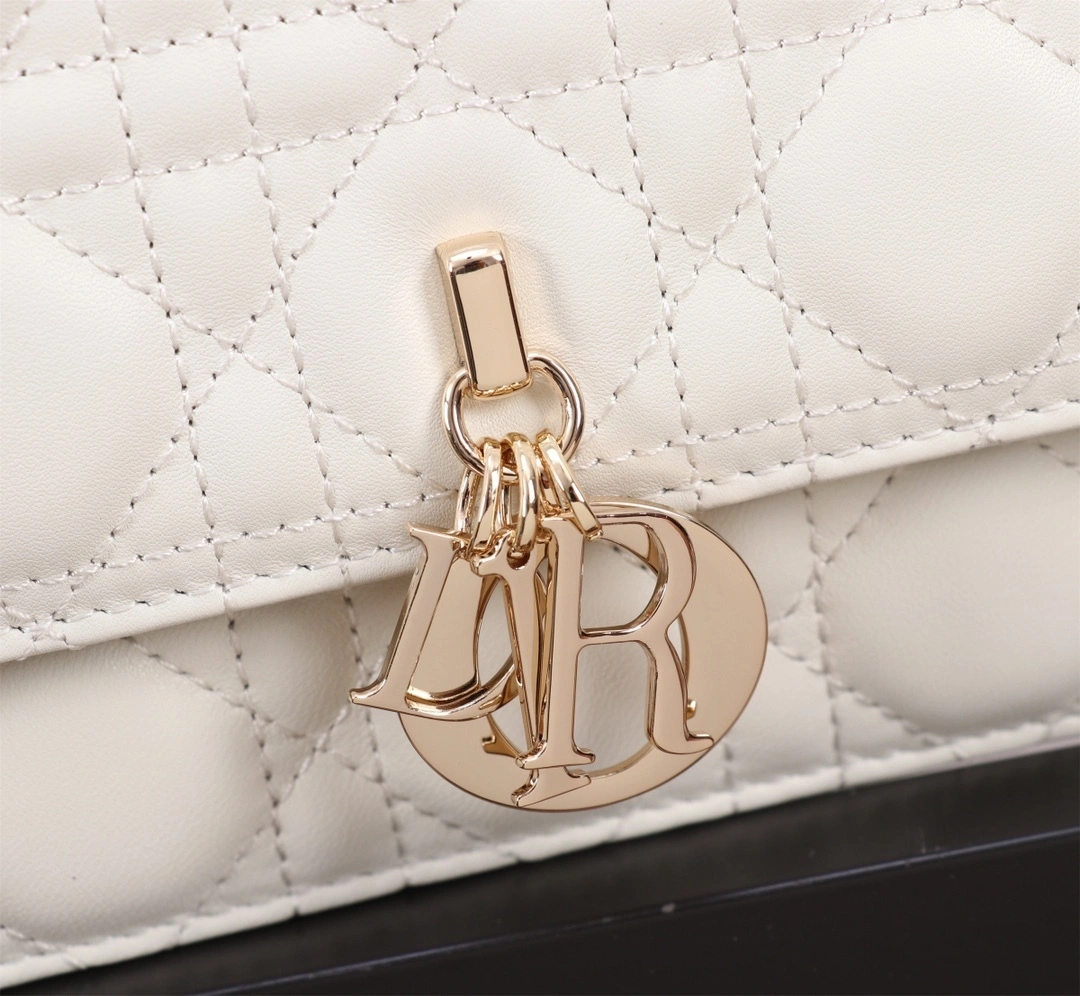 MOMO--4ior M0997ONGE-M030 high quality version Miss sheepskin item:E-B000L2052T
