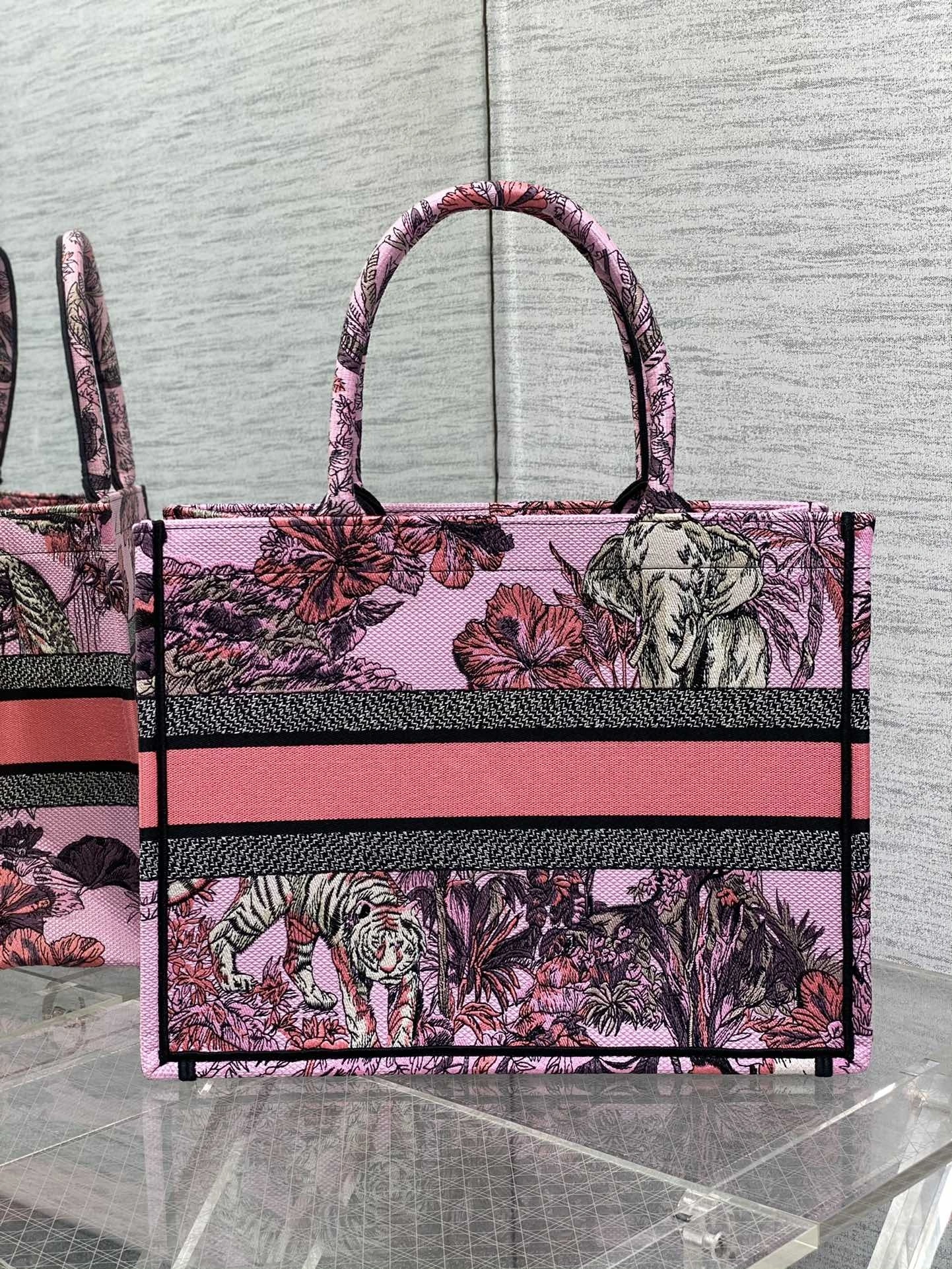 MOMO- 4ior M1296ZEUP-M45E high quality version embroidery item : D-B000J1499H
