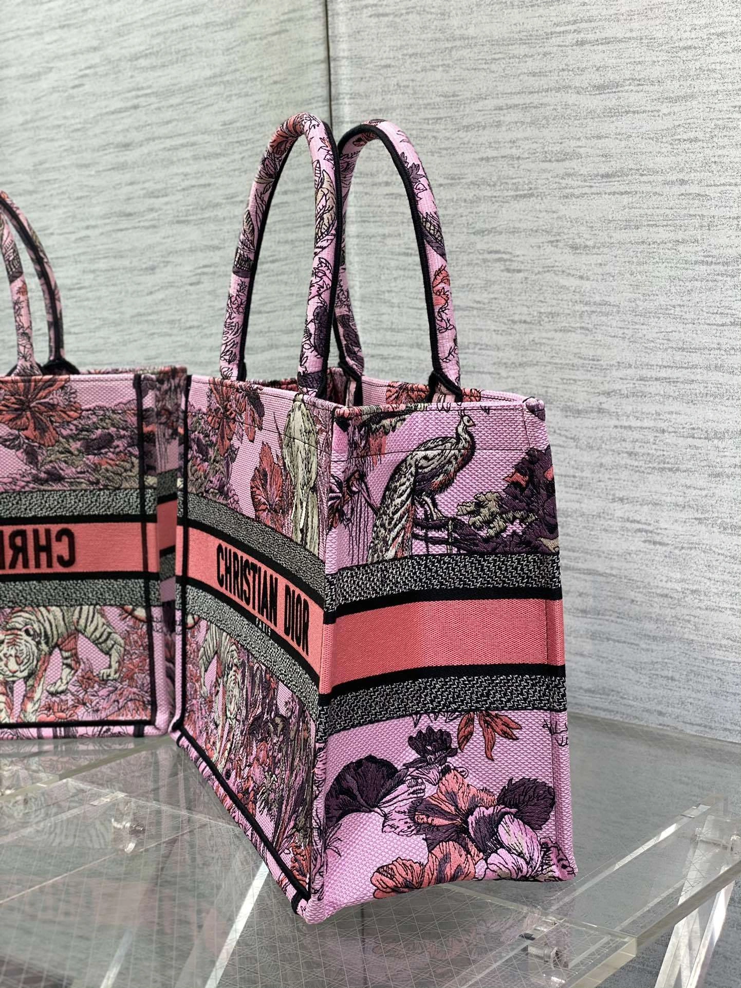 MOMO- 4ior M1296ZEUP-M45E high quality version embroidery item : D-B000J1499H