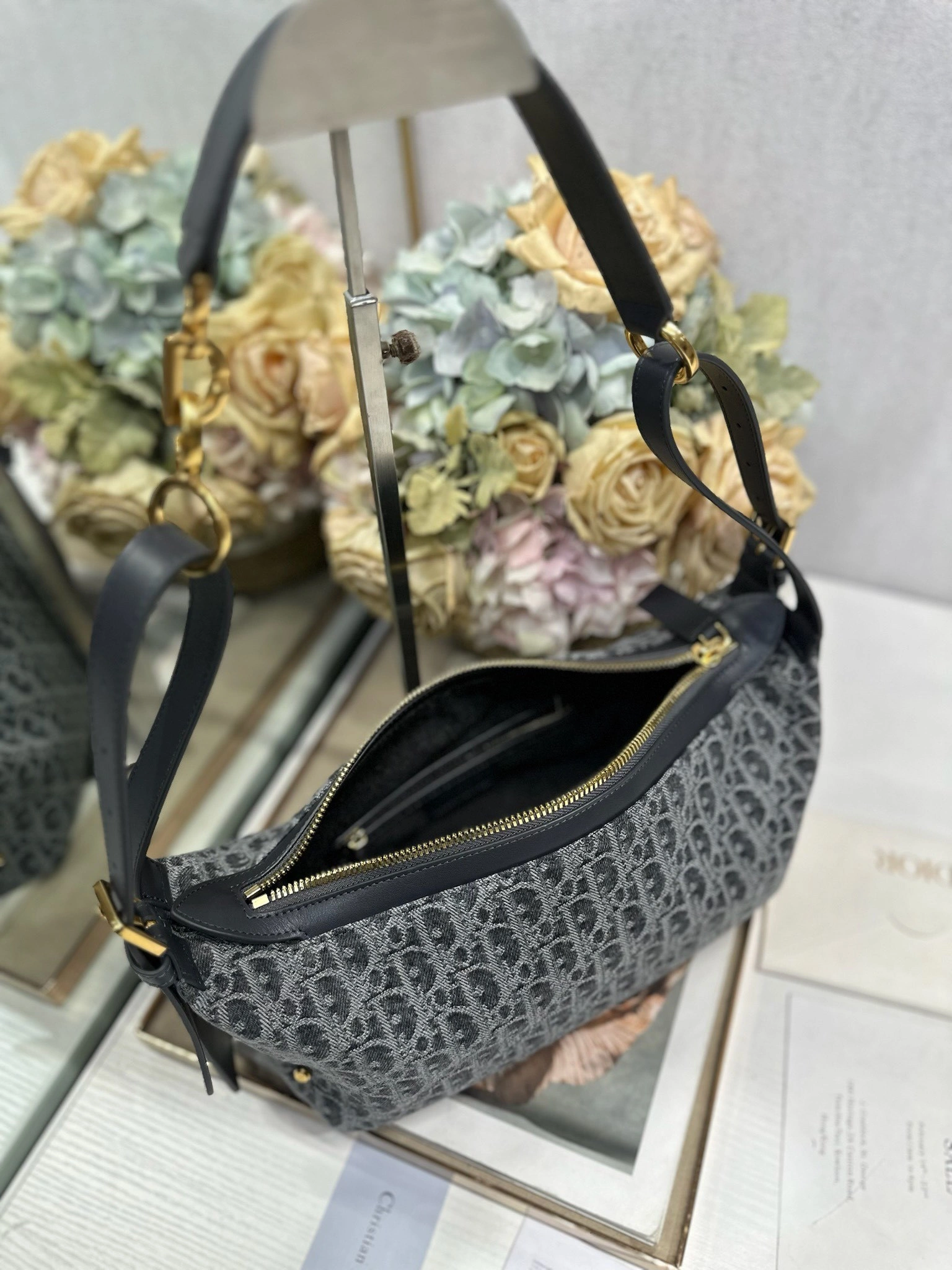 MOMO--4ior M2416UDDK-M932 high quality version D-Journey item:E-B000L2020T