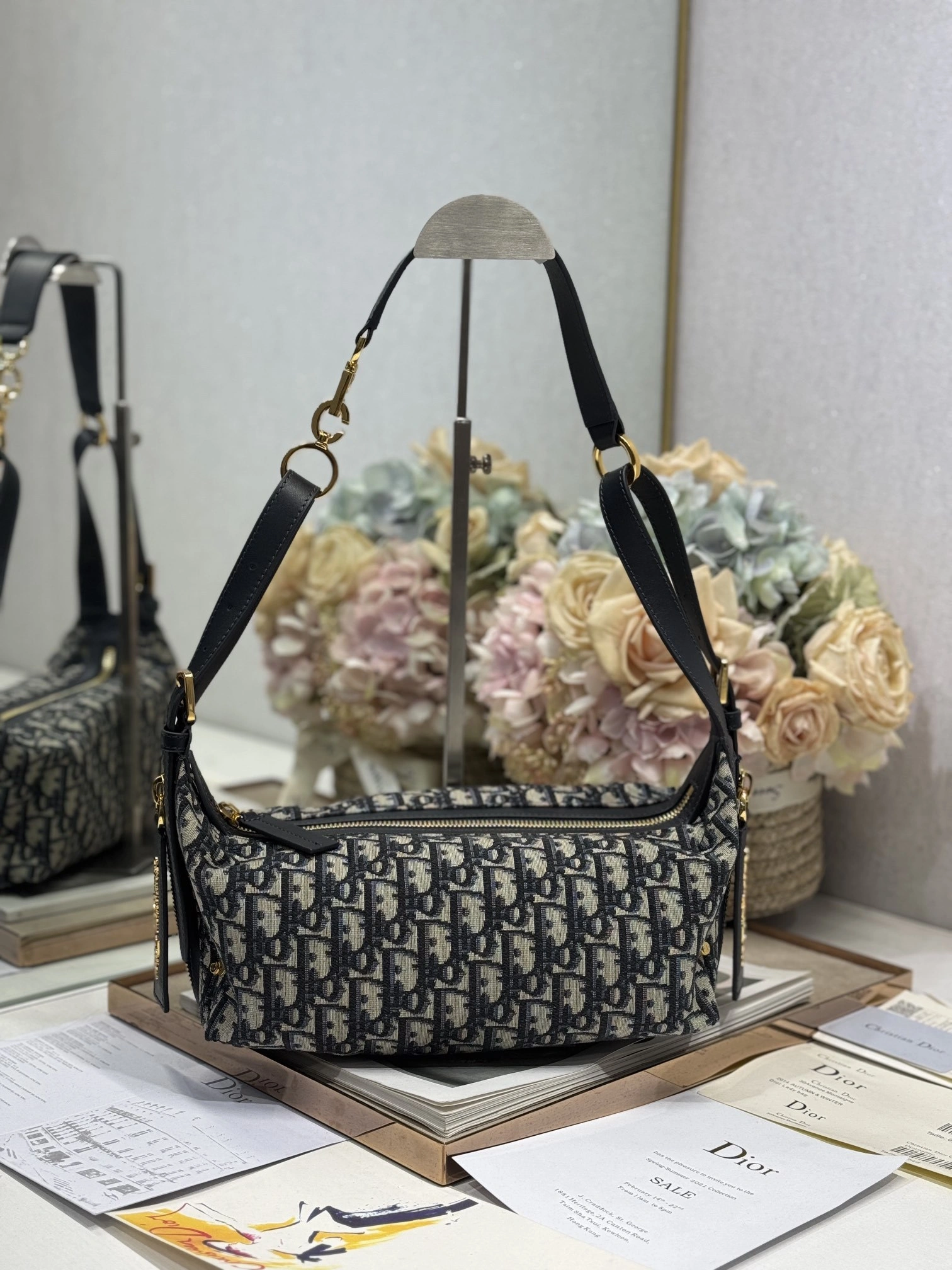MOMO- 4ior M2416UTZQ-M928 D-Journey high quality version item：E-B063I2447