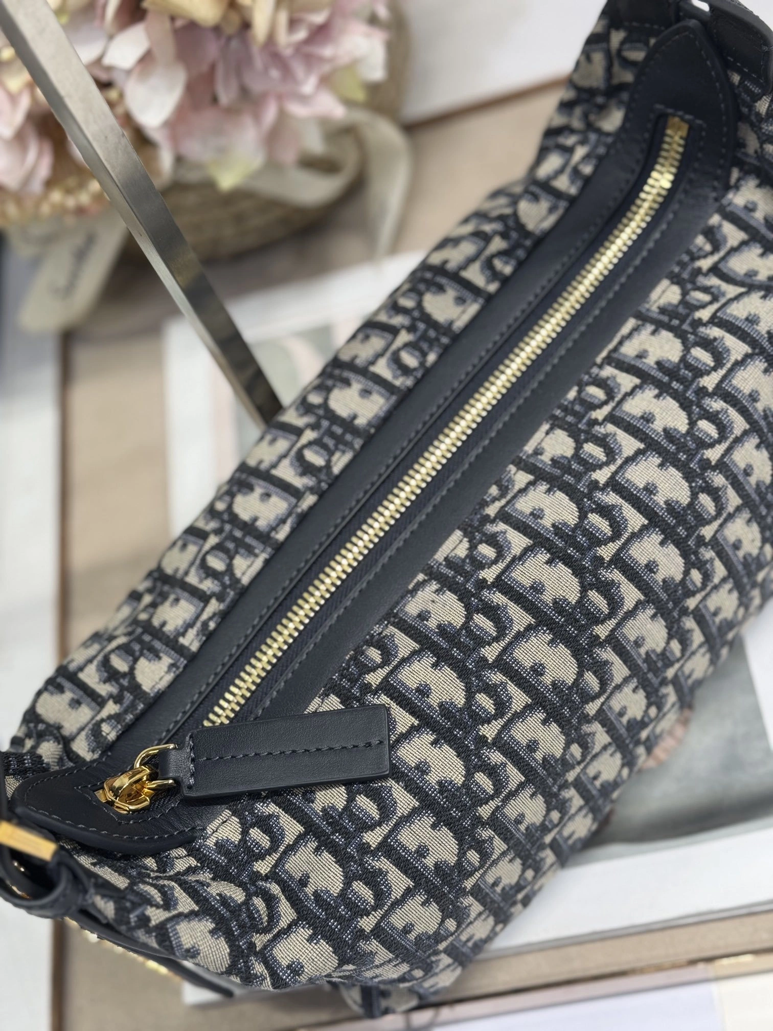 MOMO- 4ior M2416UTZQ-M928 D-Journey high quality version item：E-B063I2447