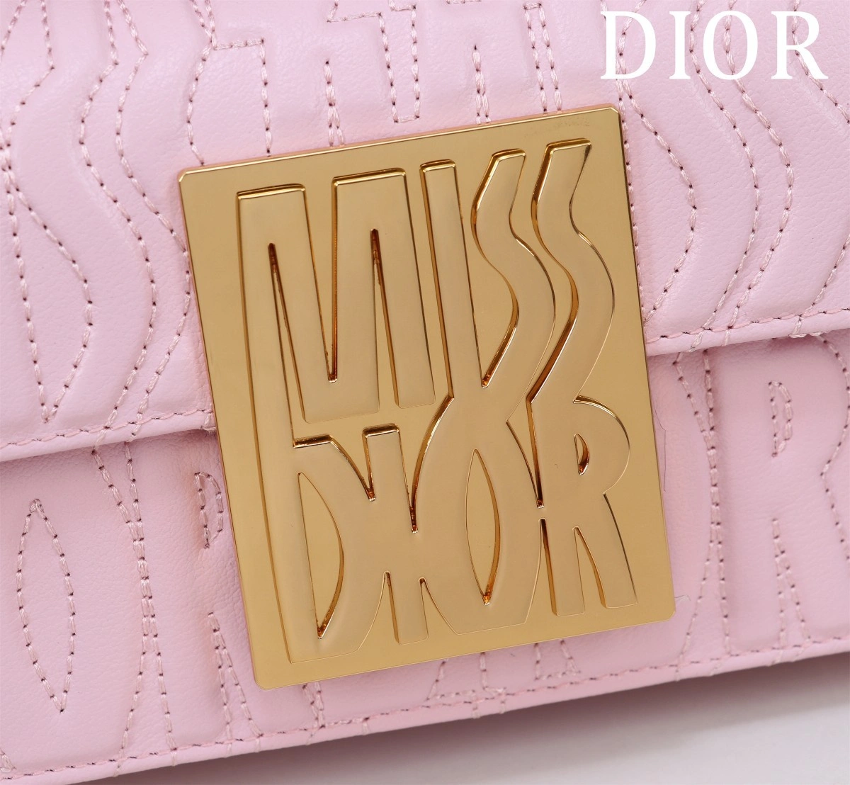 MOMO- 4ior M2610UBOS-M05N Miss Allover high quality version item：E-B063I2462