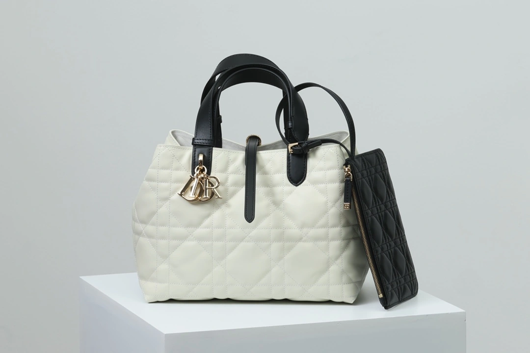 MOMO--4ior M2821OSIY-M38E high quality version cowhide item:E-B000L2067T