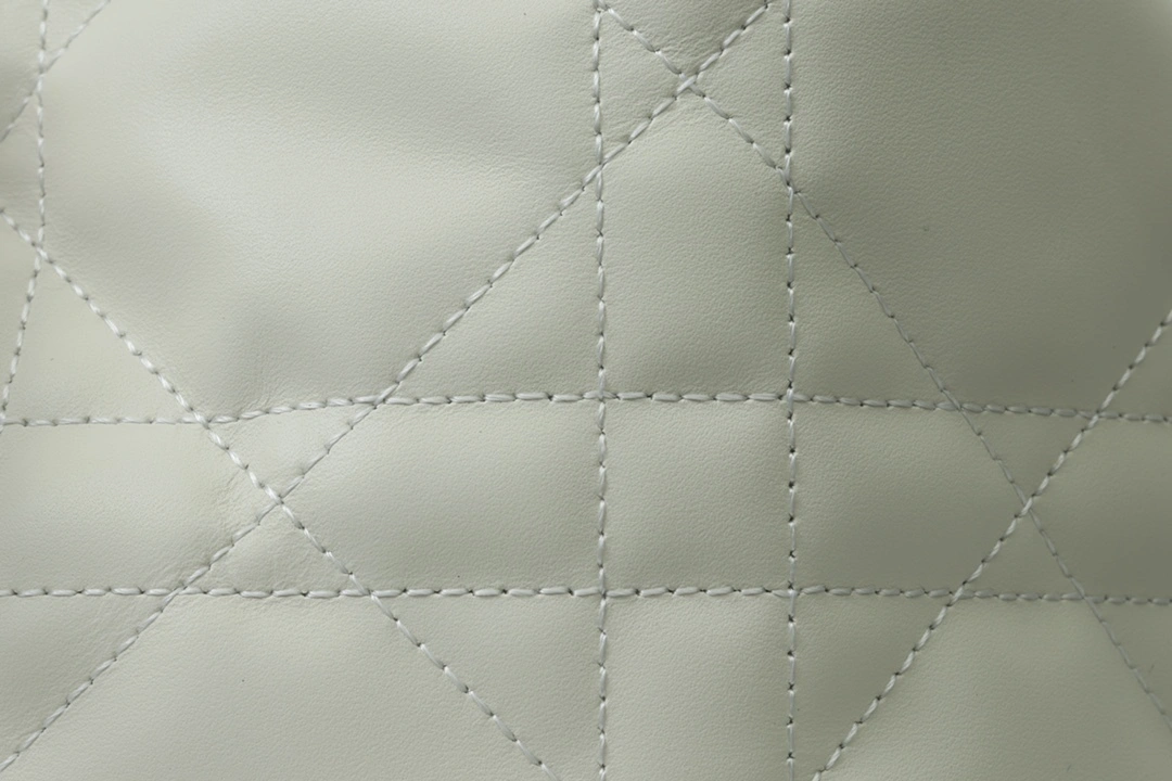 MOMO--4ior M2821OSIY-M38E high quality version cowhide item:E-B000L2067T