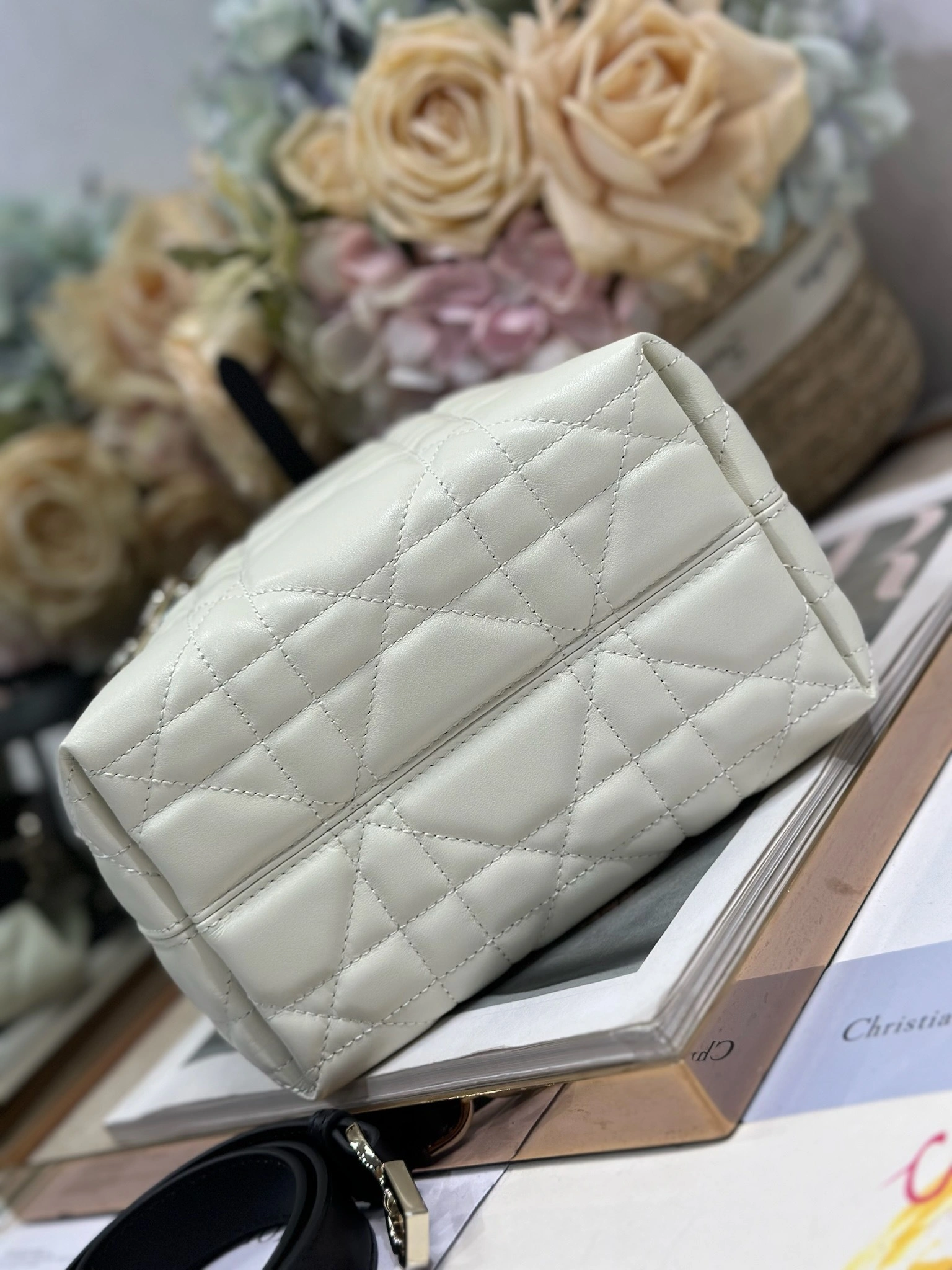 MOMO--4ior M2835ONXG-M041 high quality version Toujours cowhide item:E-B000L2068T
