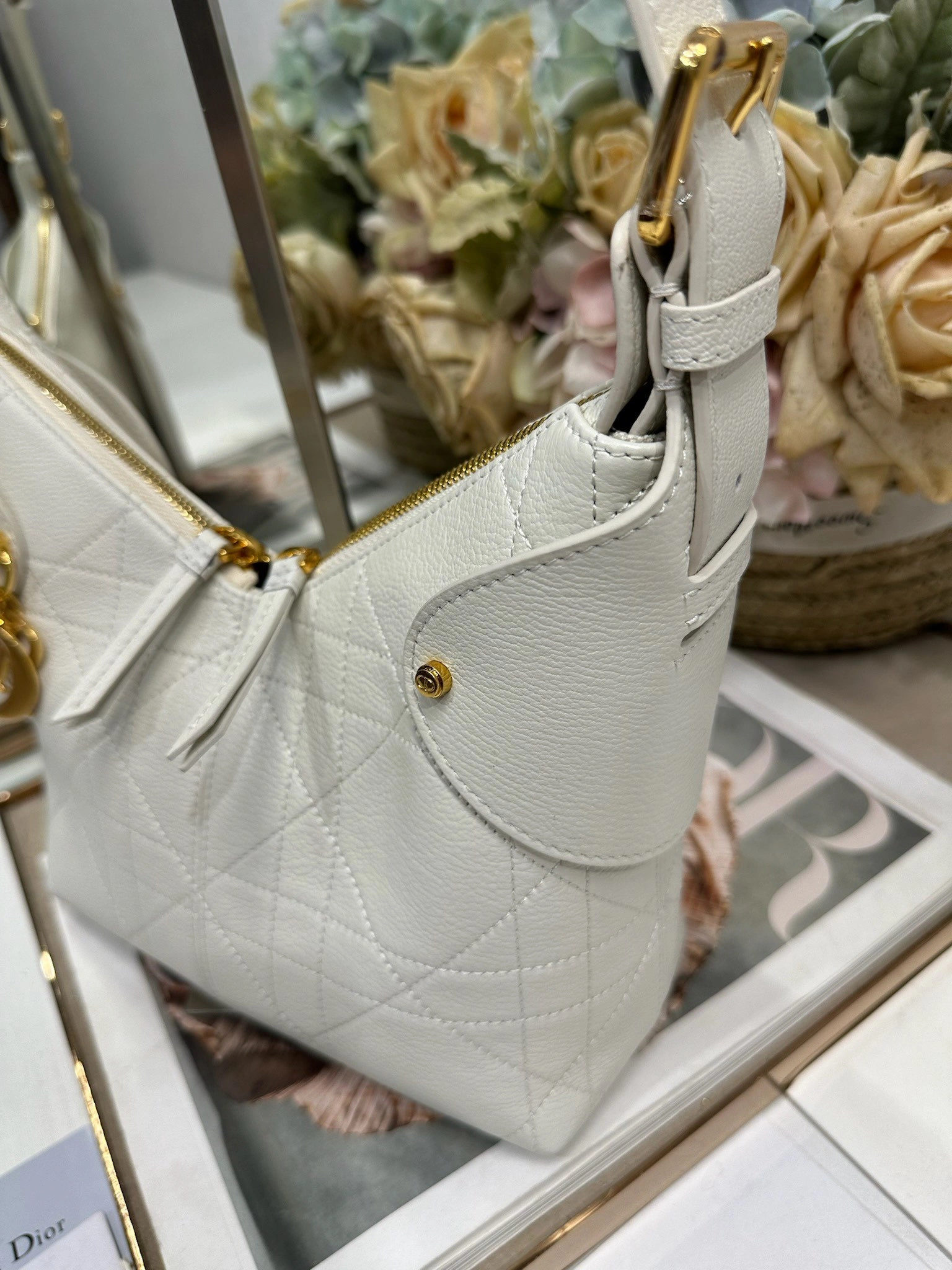 MOMO--4ior M2845UJVC-M030 high quality version Voyage cowhide item:E-B000L2025T